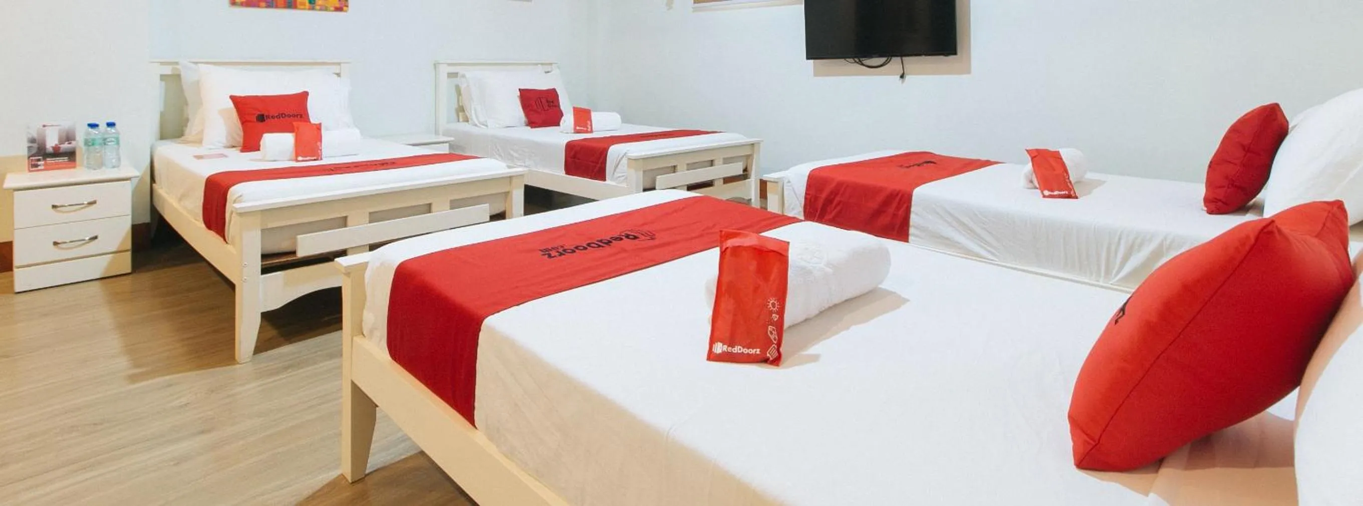 Bedroom, Bed in RedDoorz Hostel @ Ritz Place Baguio