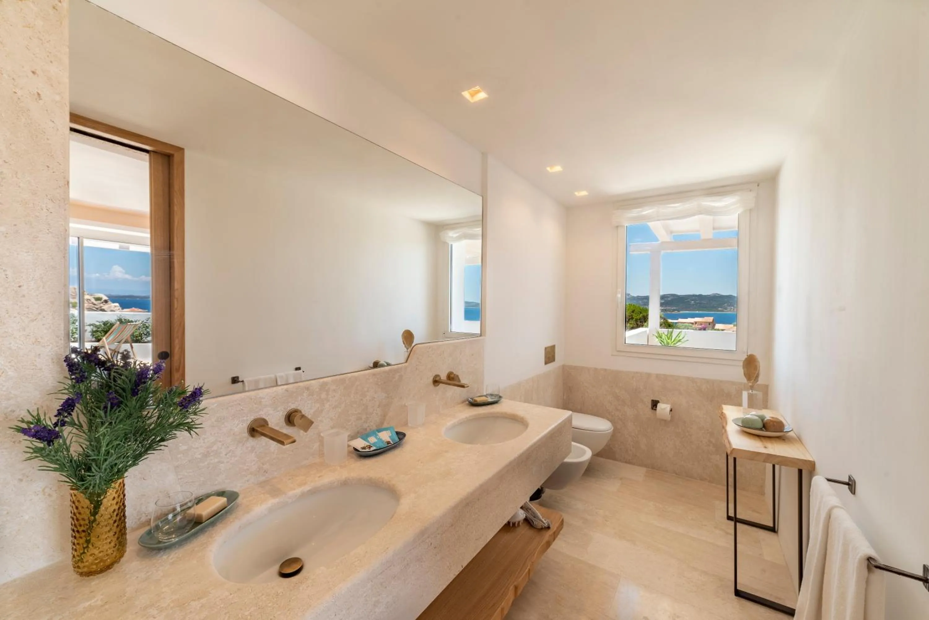 Bathroom in Hotel Grand Relais Dei Nuraghi