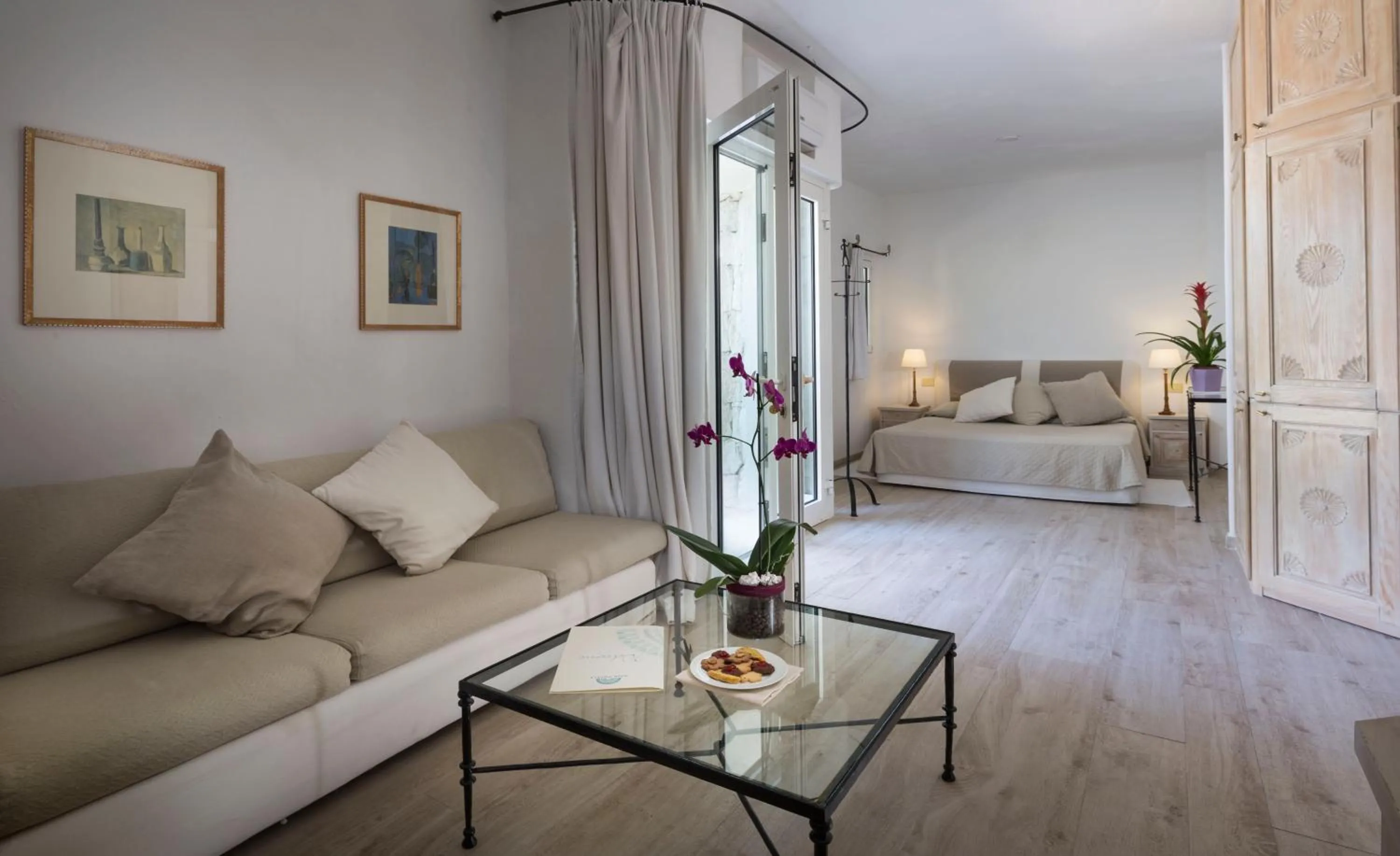 Bed in Hotel Grand Relais Dei Nuraghi