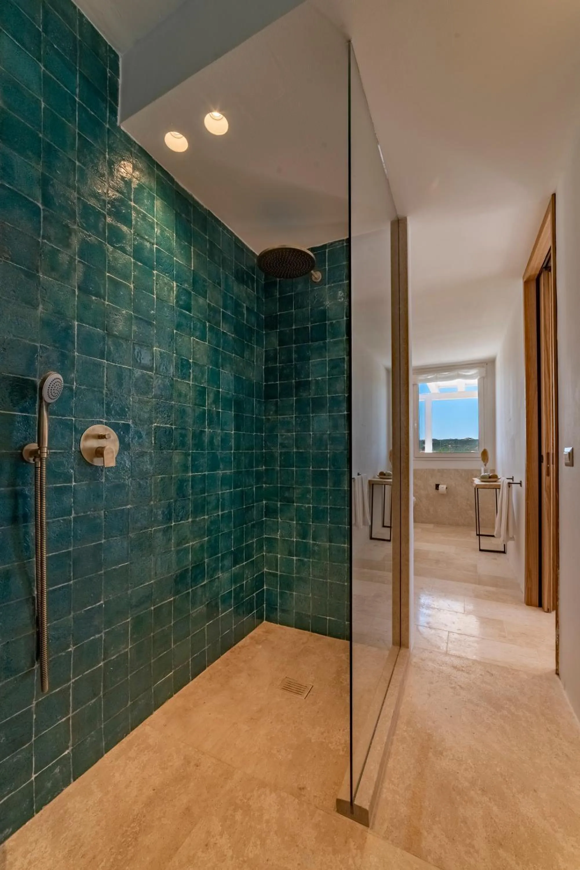 Shower in Hotel Grand Relais Dei Nuraghi