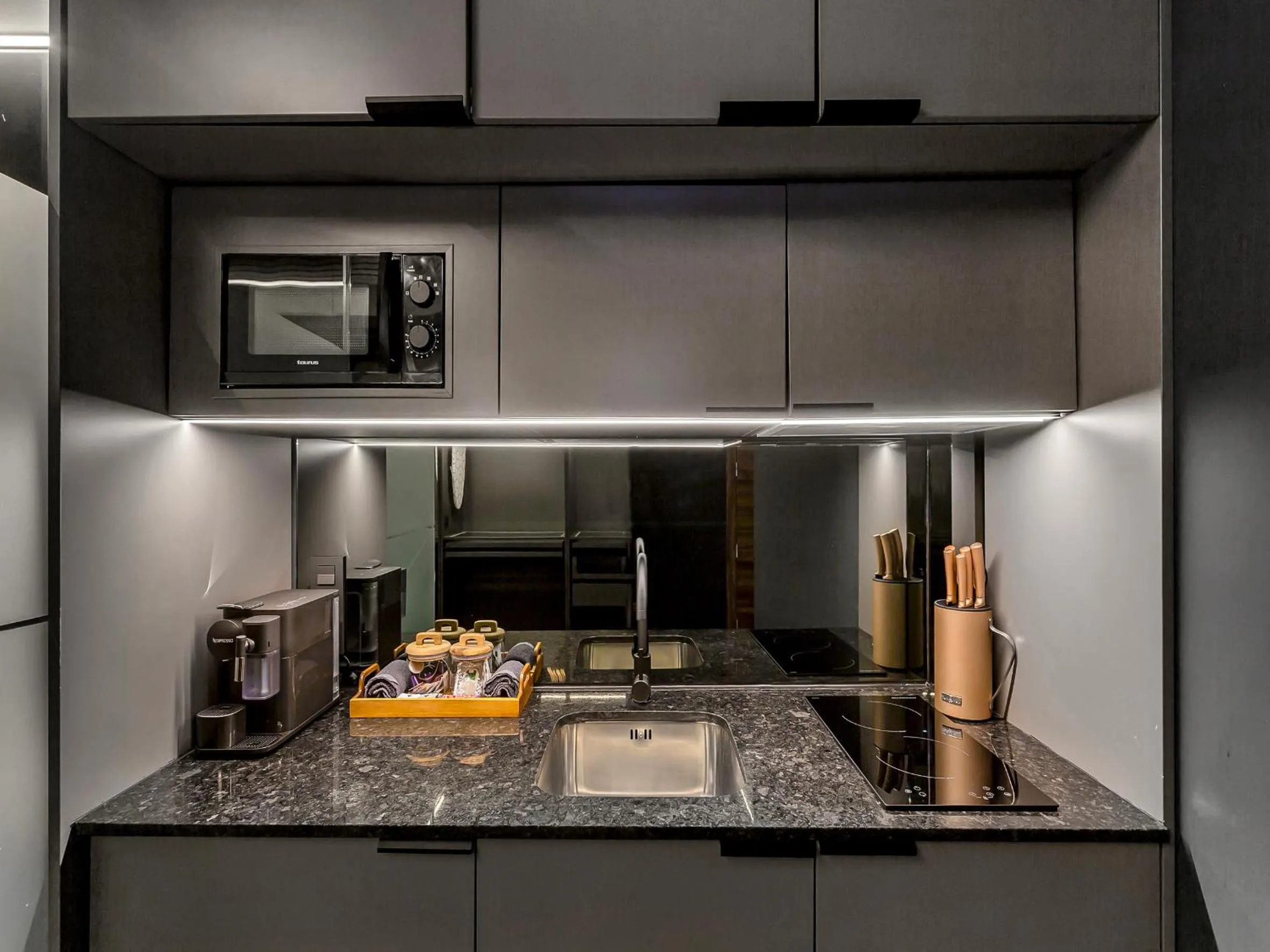 Apartaestudios Evolution Luxury