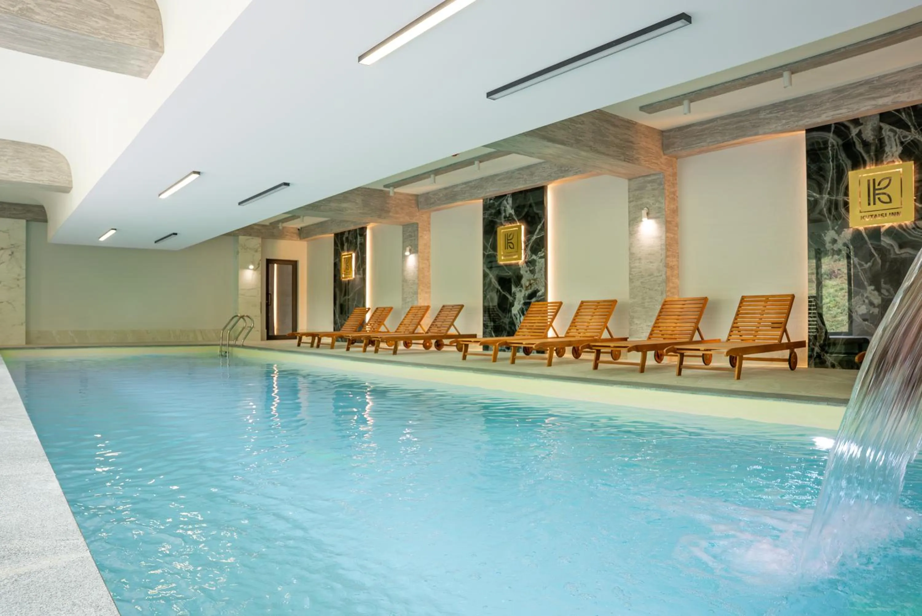 Swimming pool in Kutaisi Inn