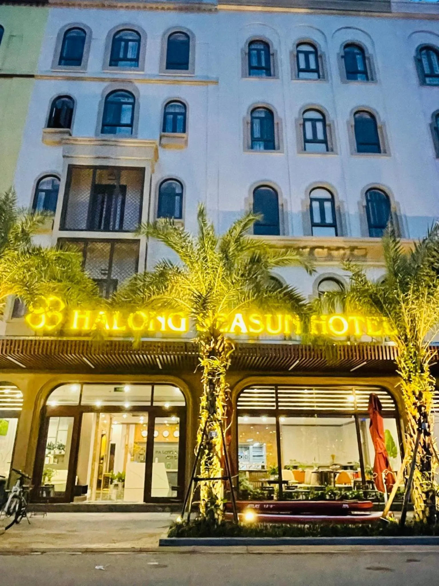 Property building in Ha Long Seasun Hotel