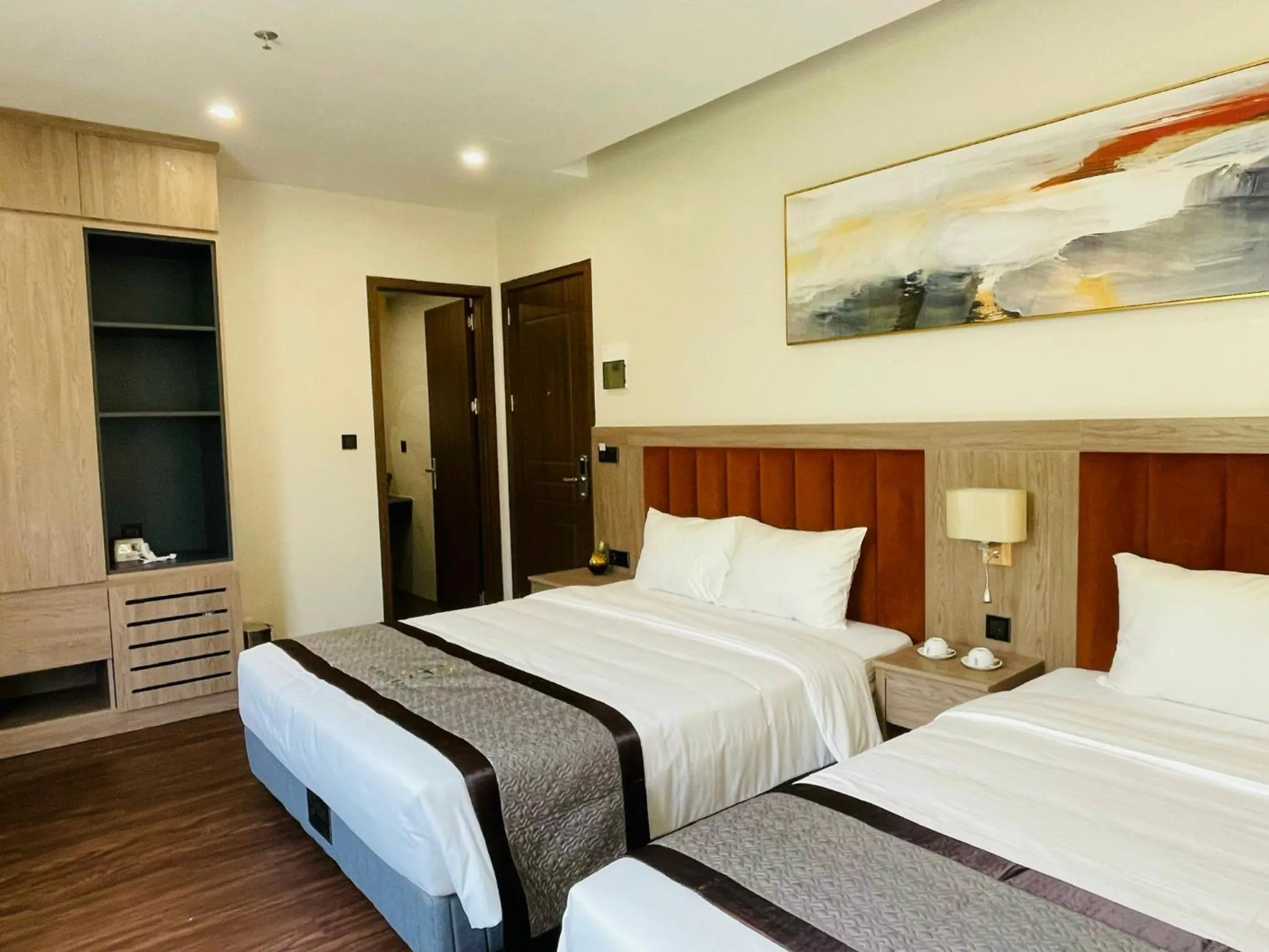 Bedroom, Bed in Ha Long Seasun Hotel
