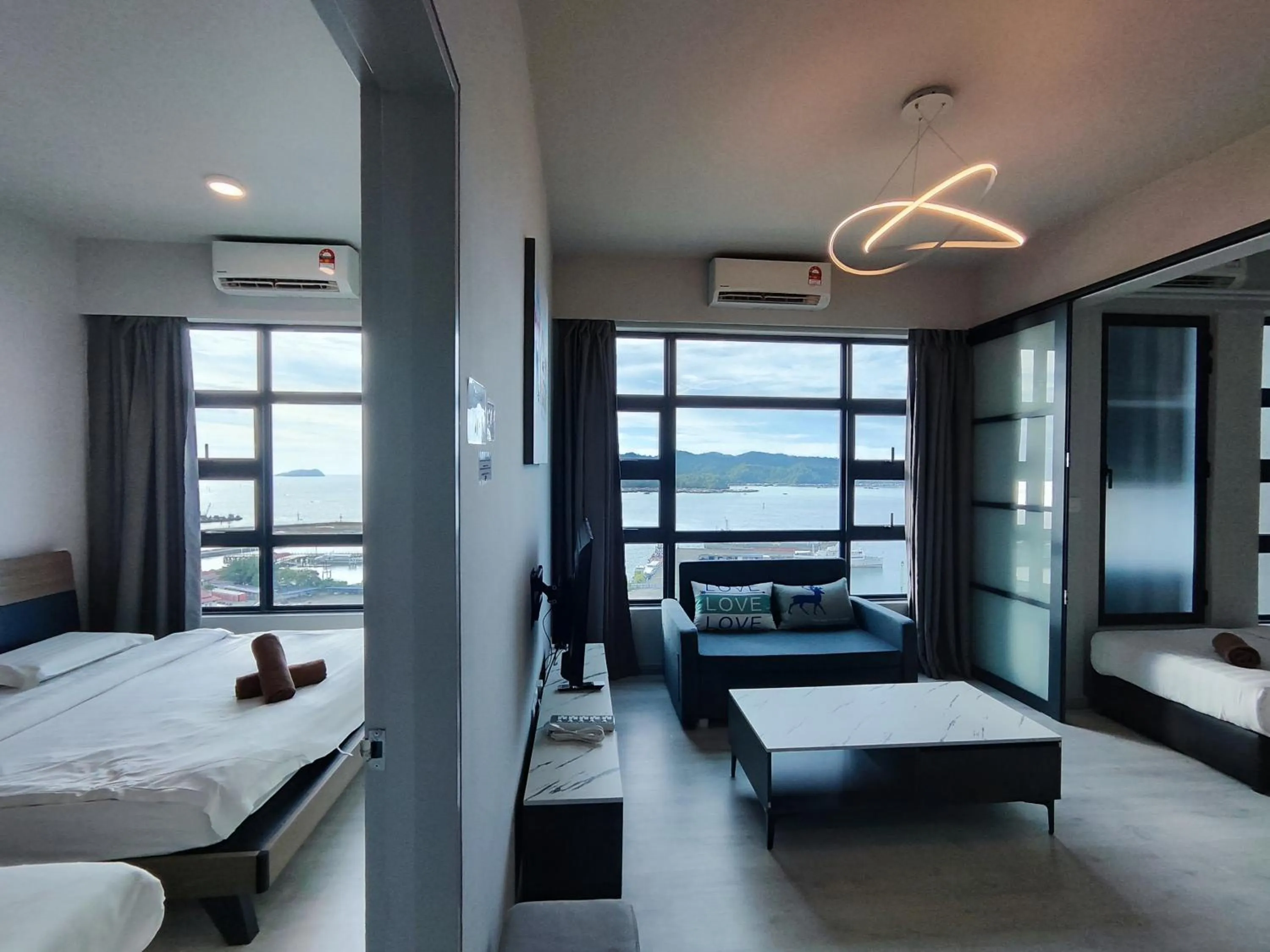 Bed in Jesselton Quay Citypads