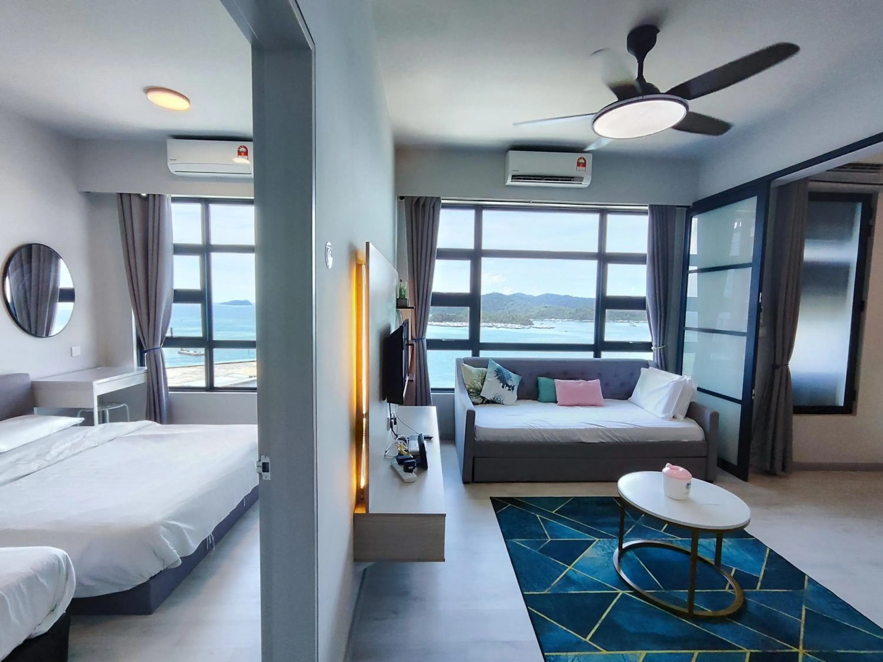 Bed in Jesselton Quay Citypads