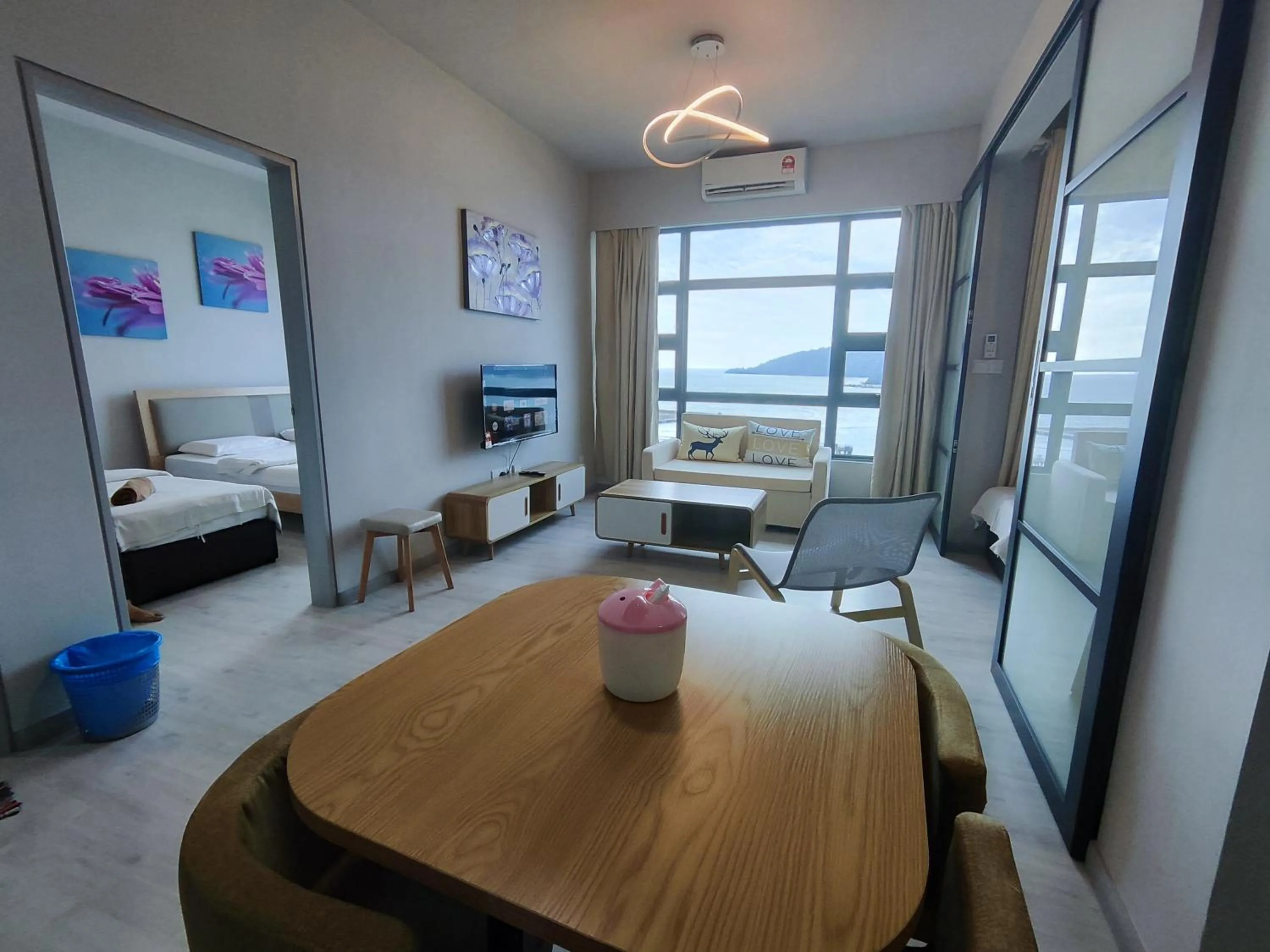 Bed in Jesselton Quay Citypads