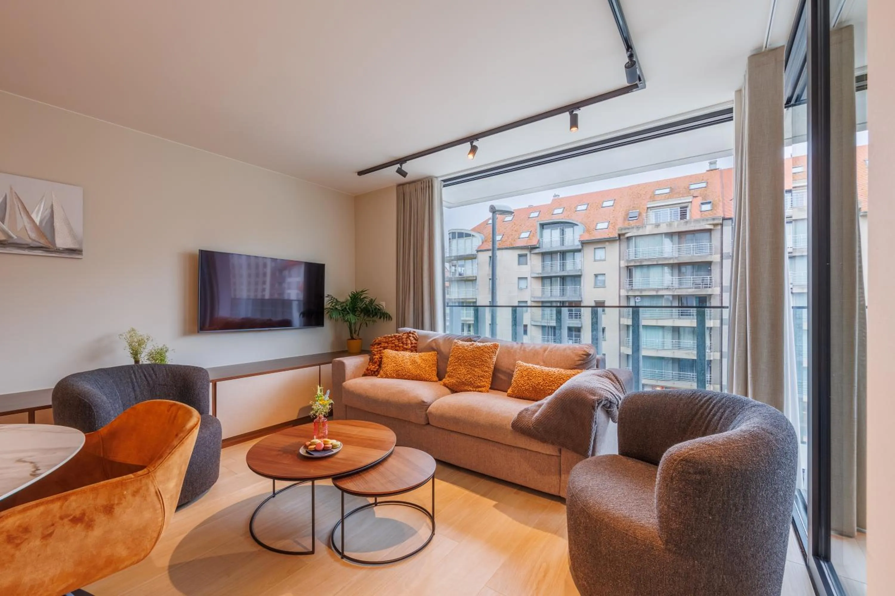 Communal lounge/ TV room in The CORNR Hotel