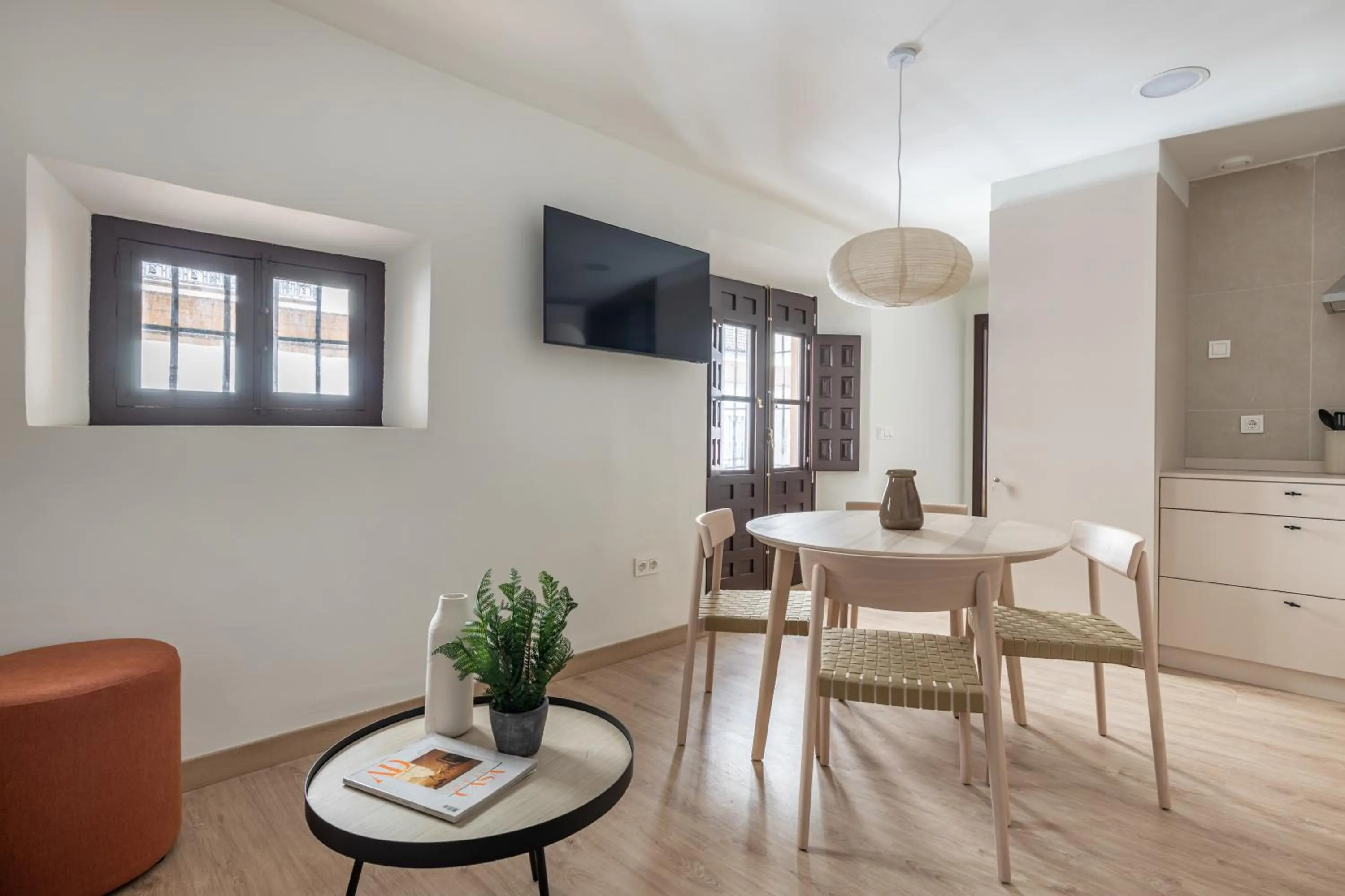 Three-Bedroom Apartment in Líbere Málaga la Merced