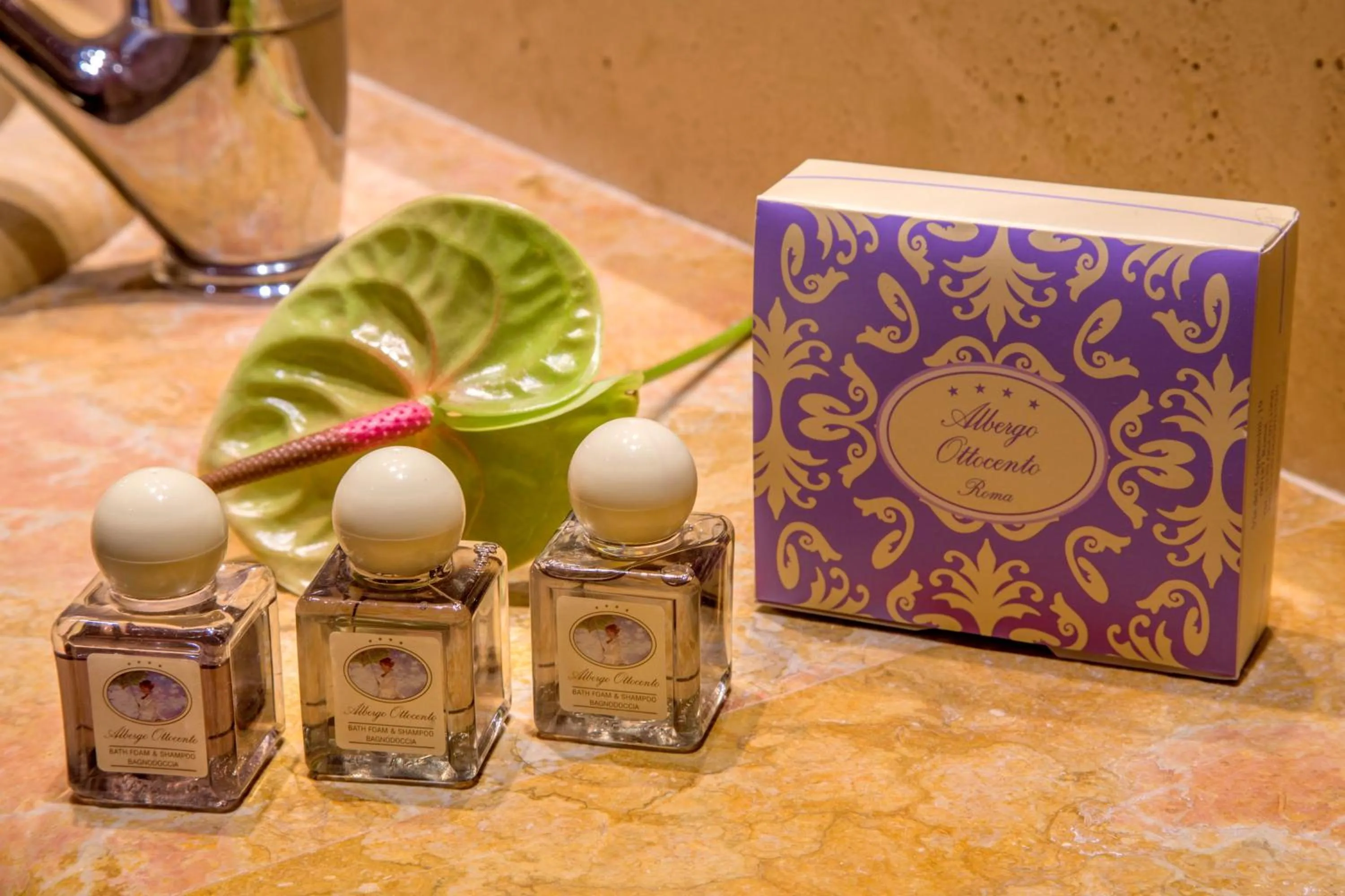 Decorative detail in Albergo Ottocento