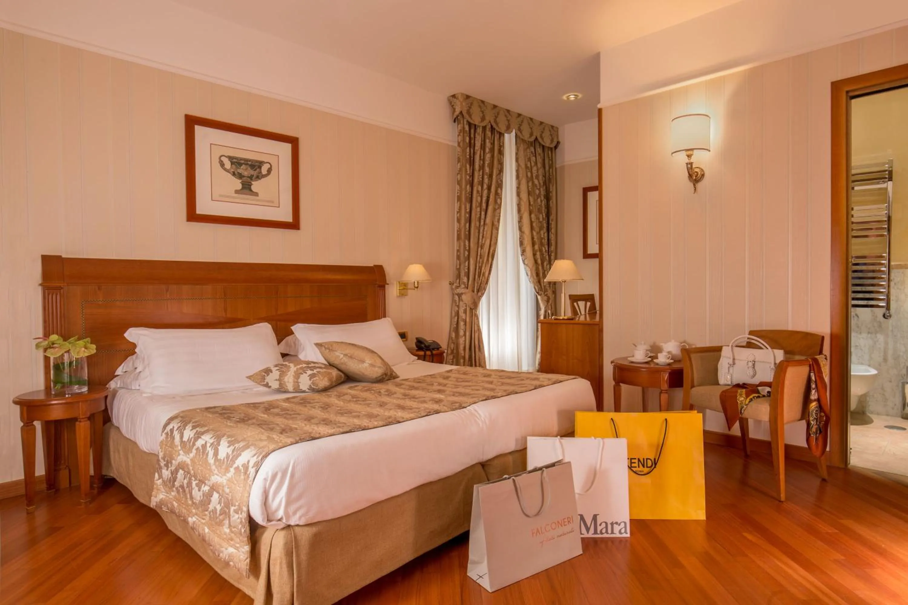 Photo of the whole room, Bed in Albergo Ottocento