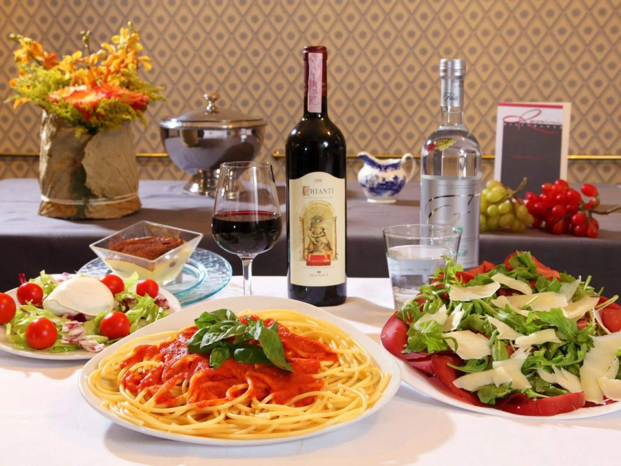 Restaurant/places to eat in Albergo Ottocento