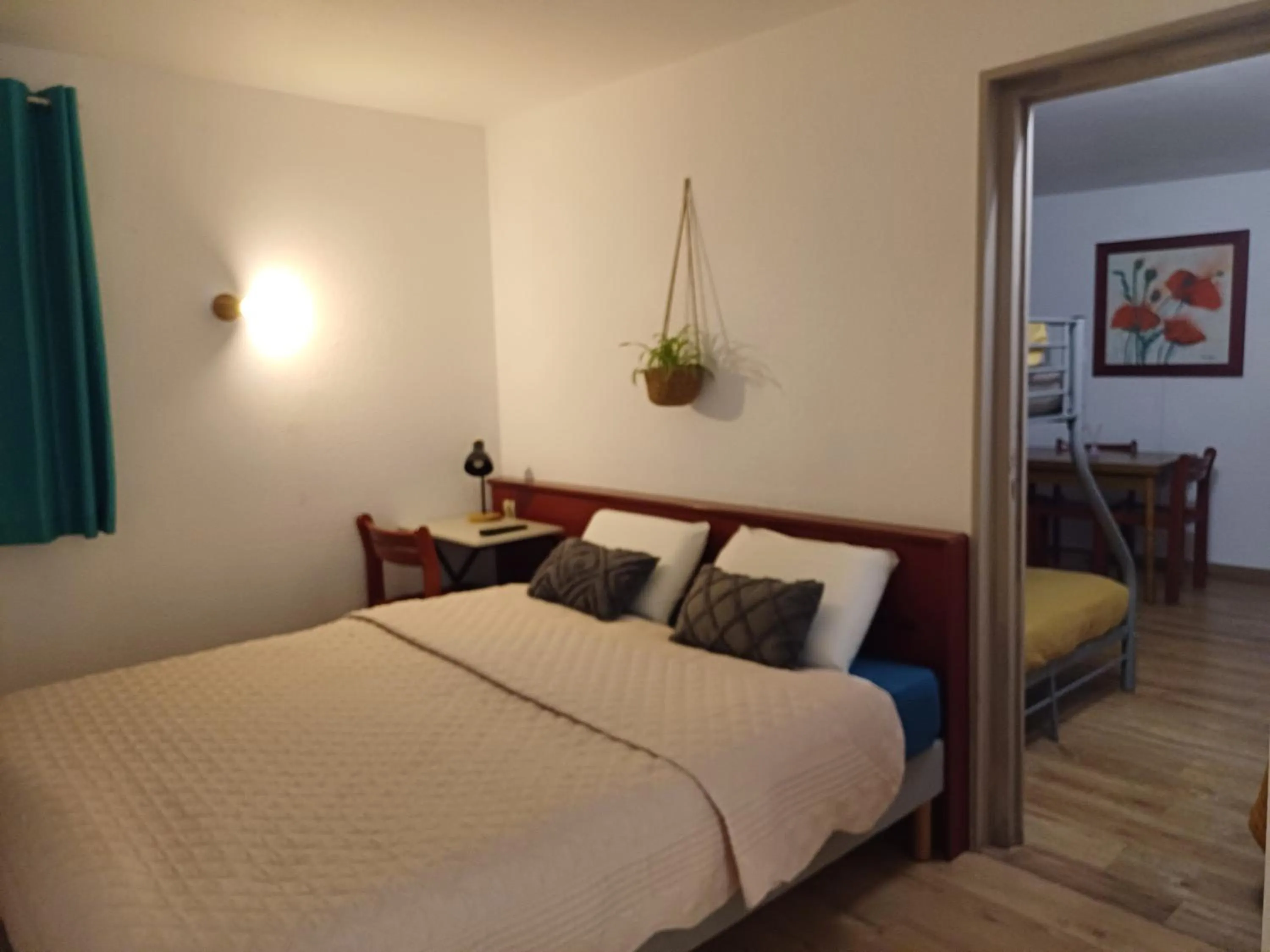 Bed in Bel Hotel Restaurant la Gentilhommière