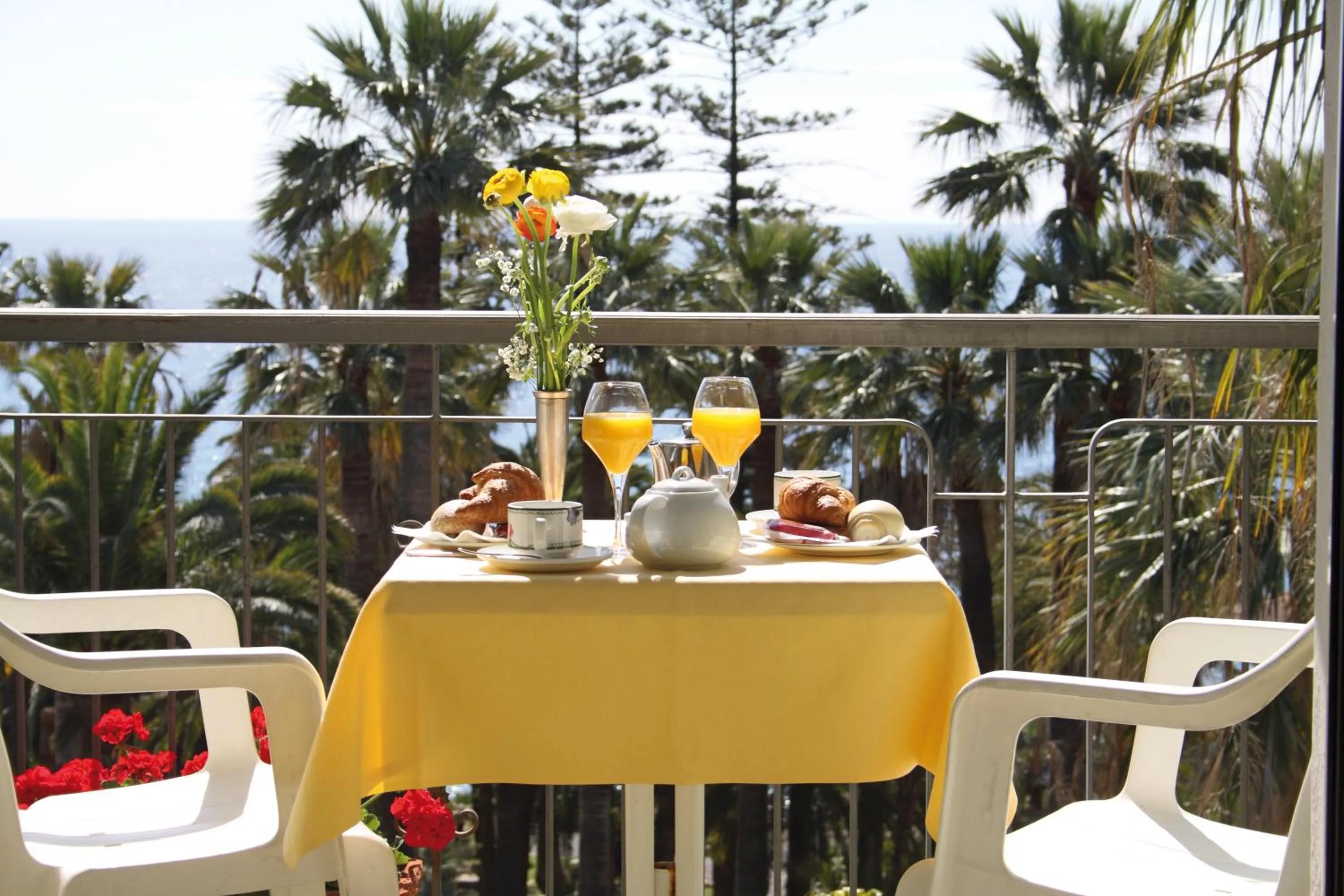 Garden view in Hotel Paradiso