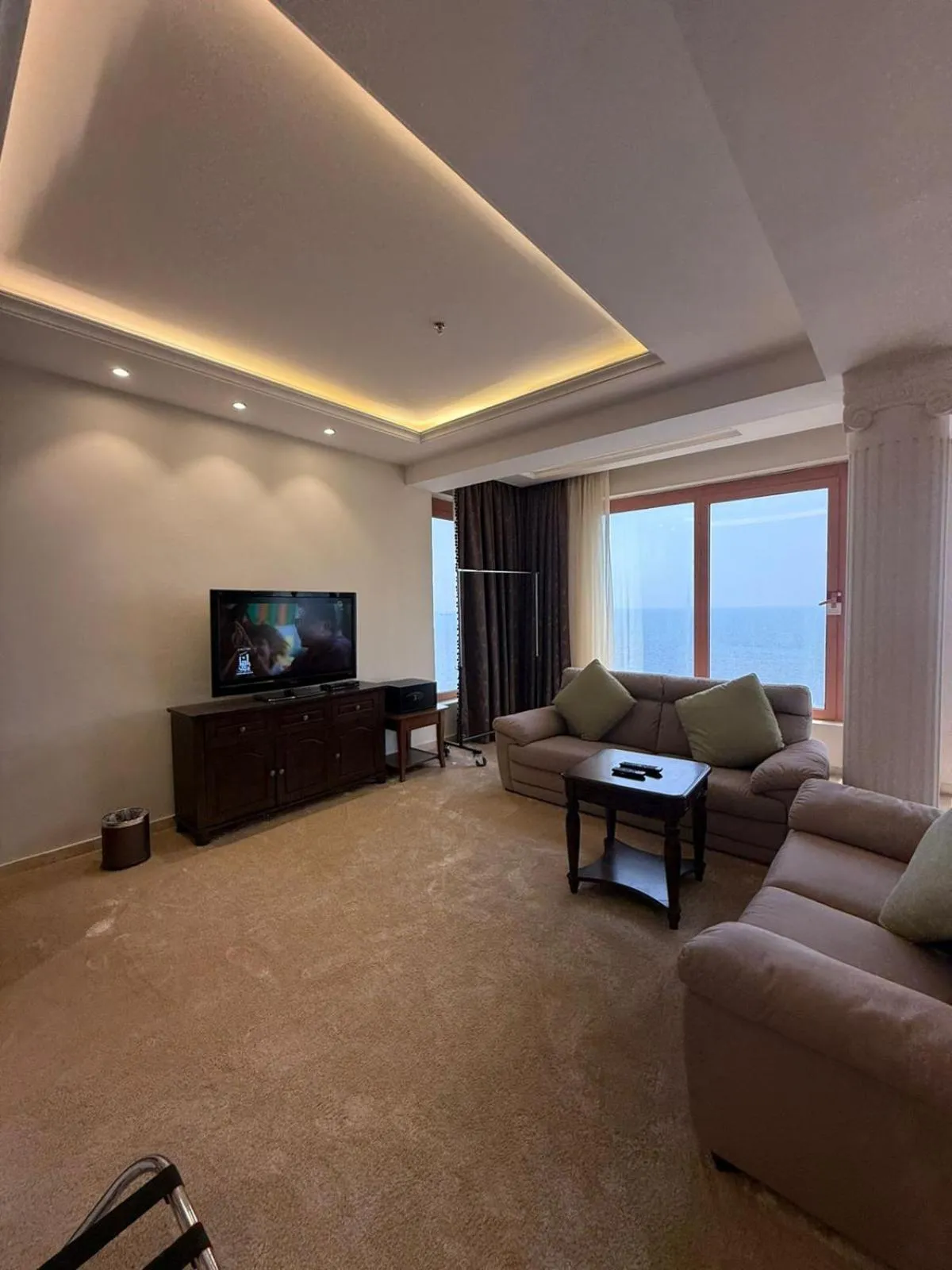 Communal lounge/ TV room in Al-Borg Al-Watheer Serviced apartments