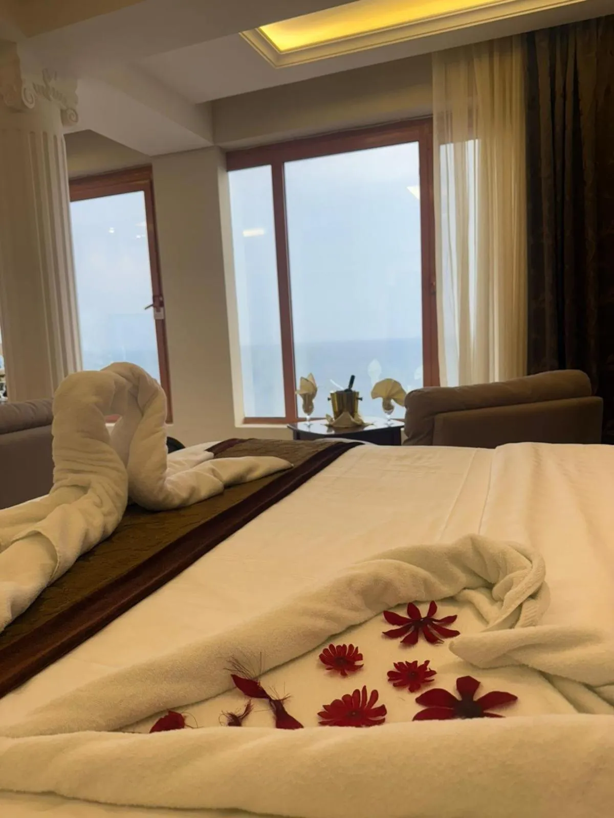 Bed in Al-Borg Al-Watheer Serviced apartments