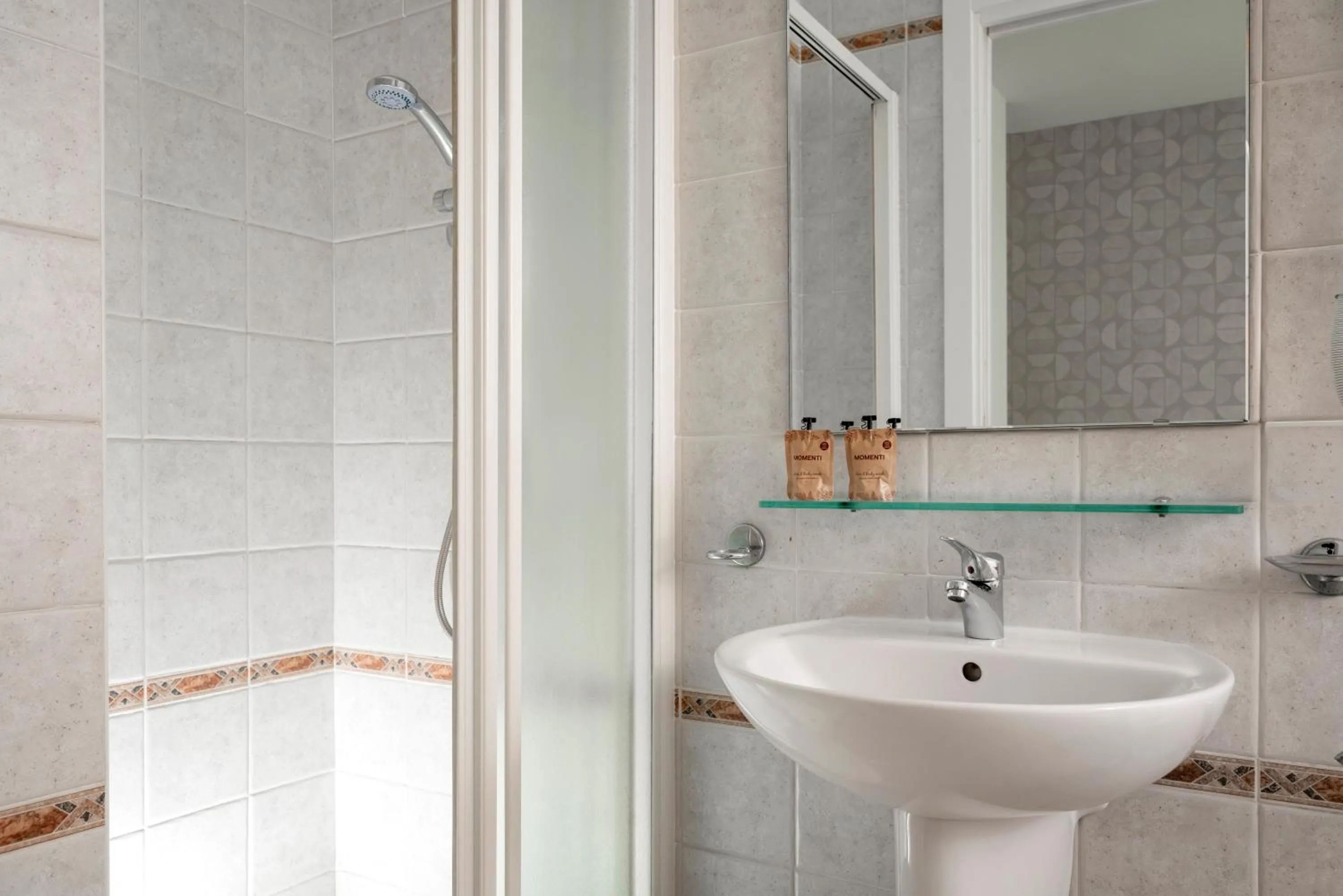 Shower in Hotel Villa Mare