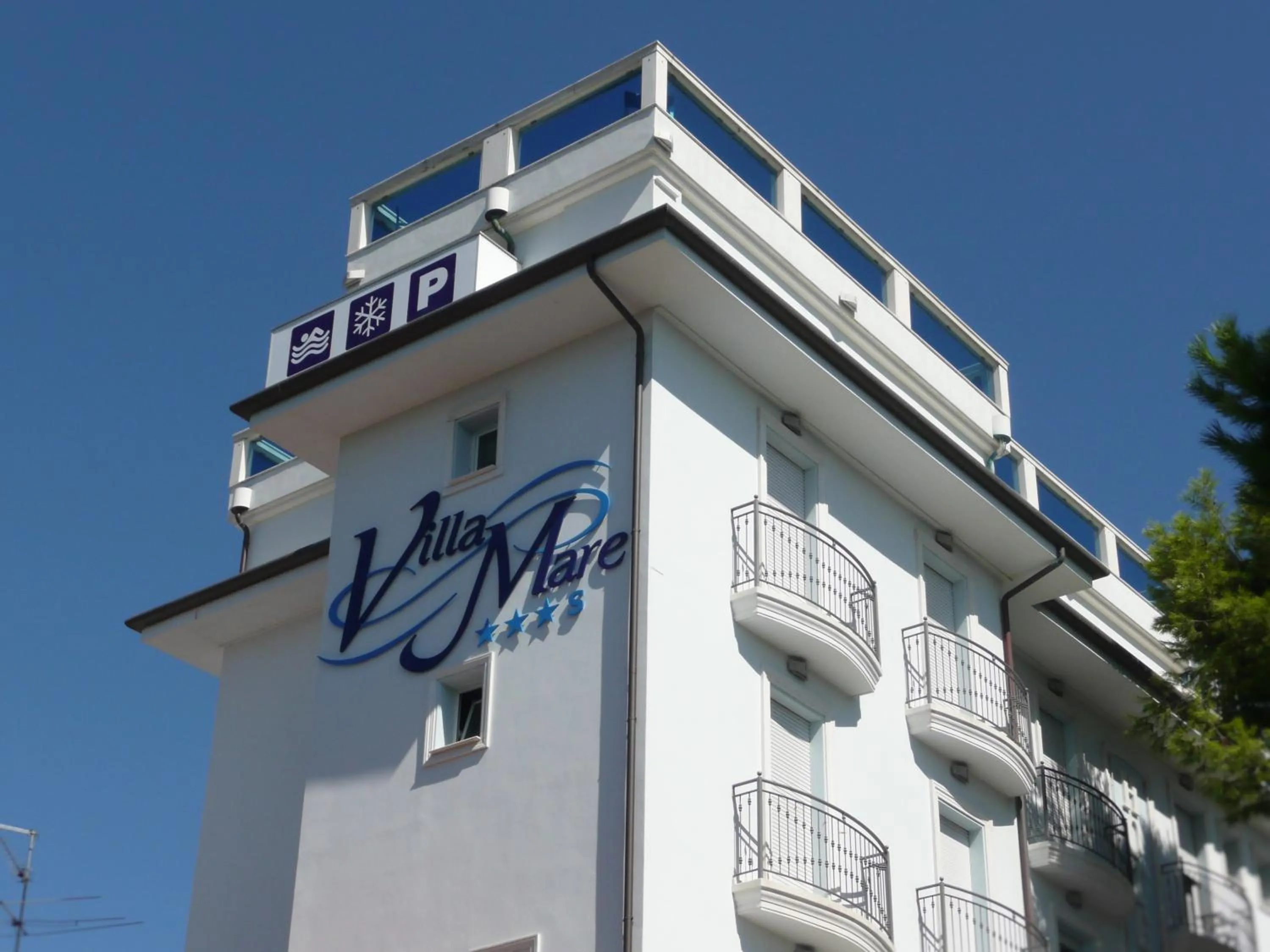 Property building in Hotel Villa Mare