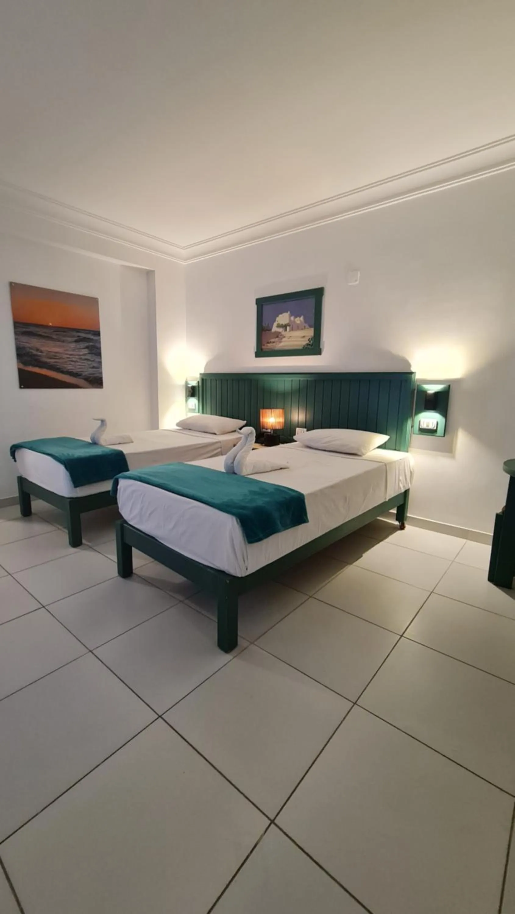 Bathroom, Bed in Zak Inn