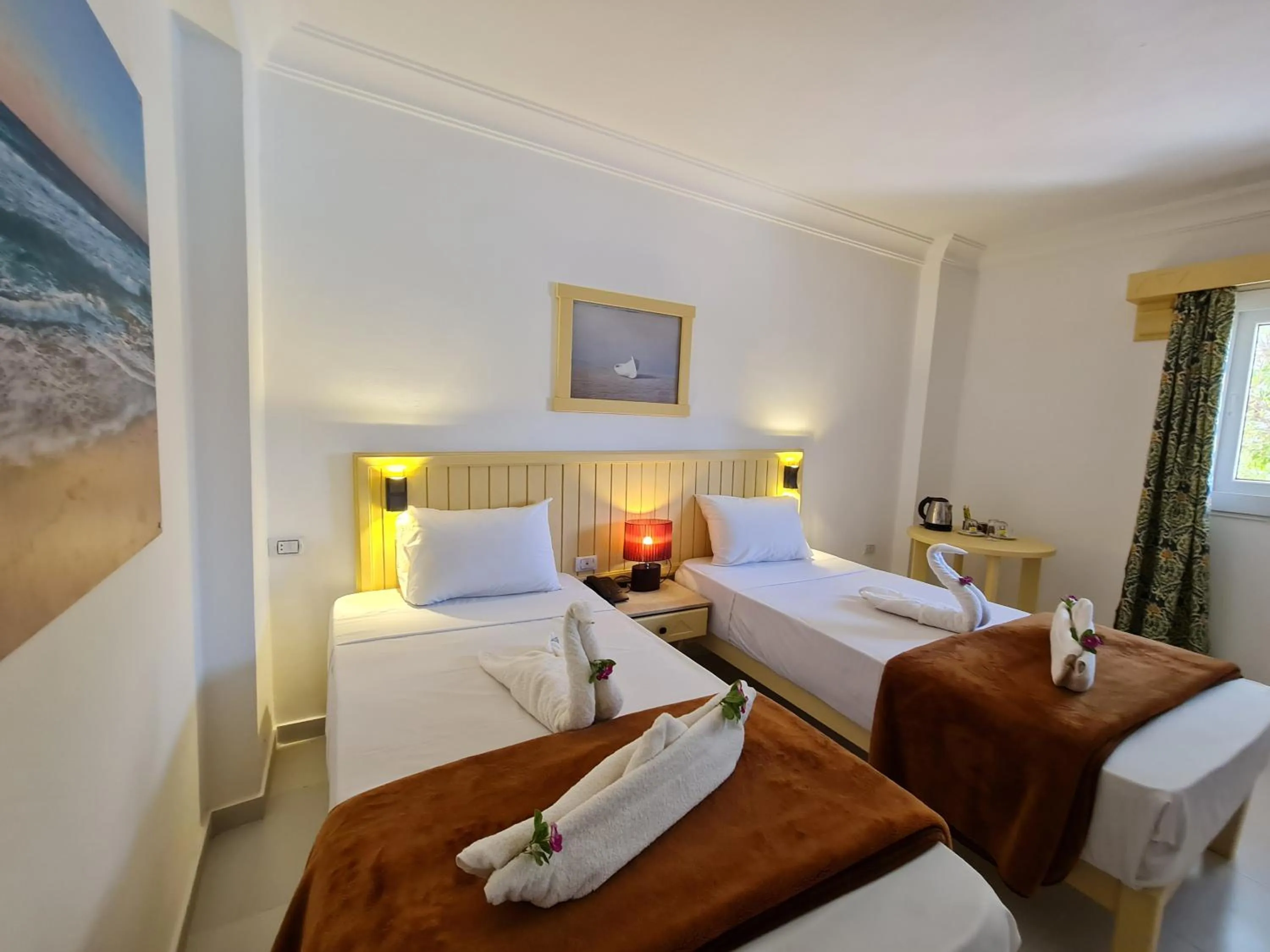 Bedroom, Bed in Zak Inn