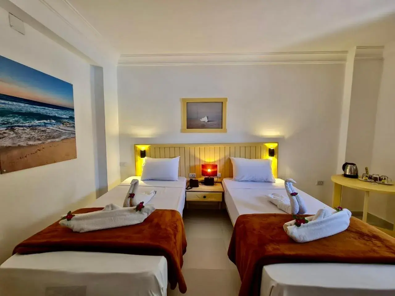 Deluxe Double Room in Zak Inn Deluxe Double Room in Zak Inn