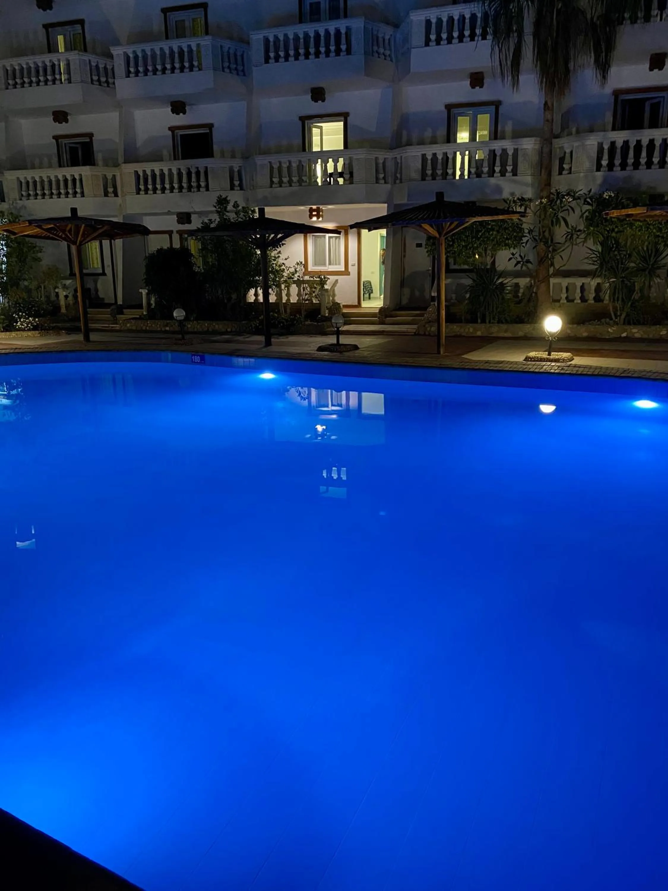 Property building in Zak Inn