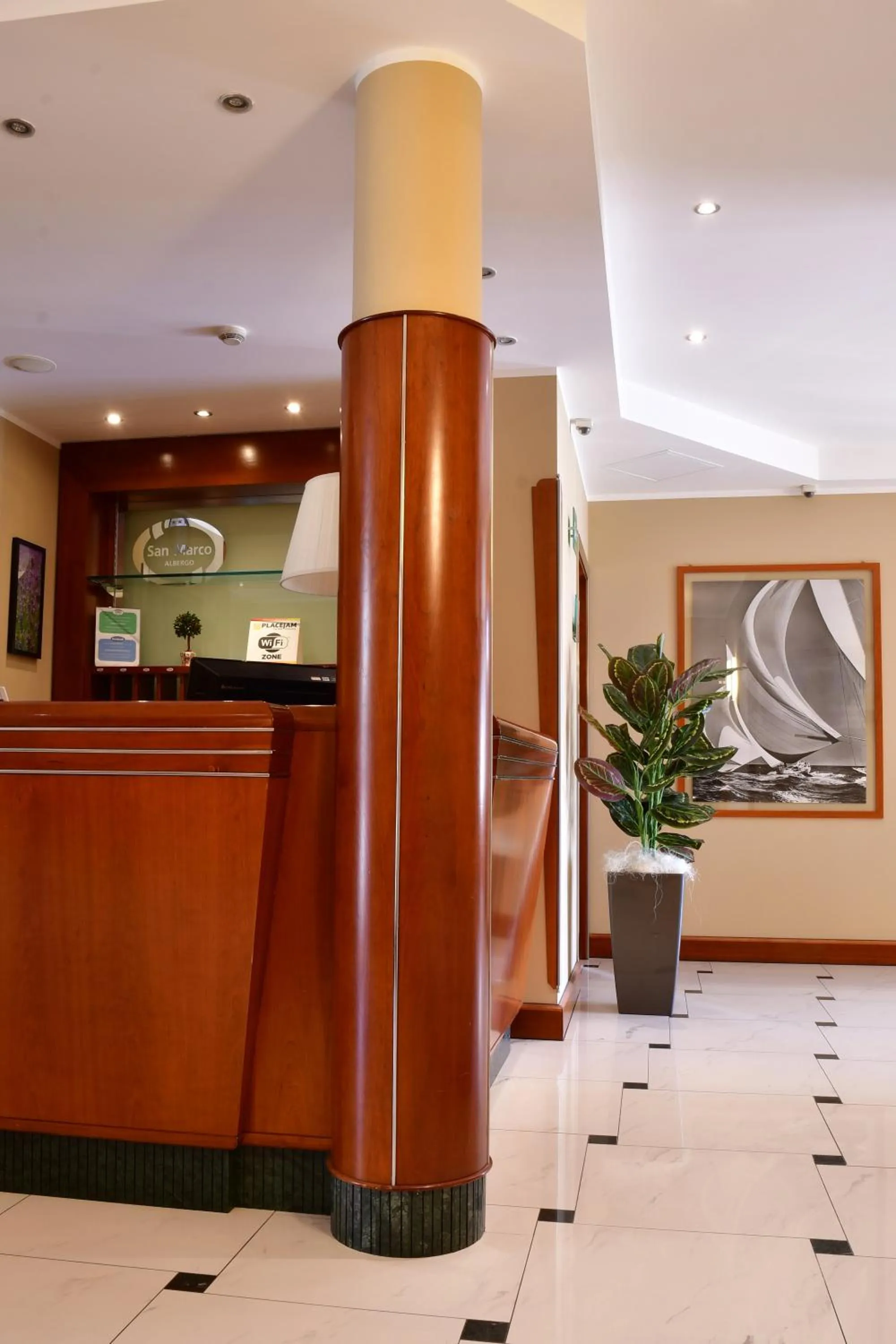 Lobby or reception in Albergo Ristorante San Marco