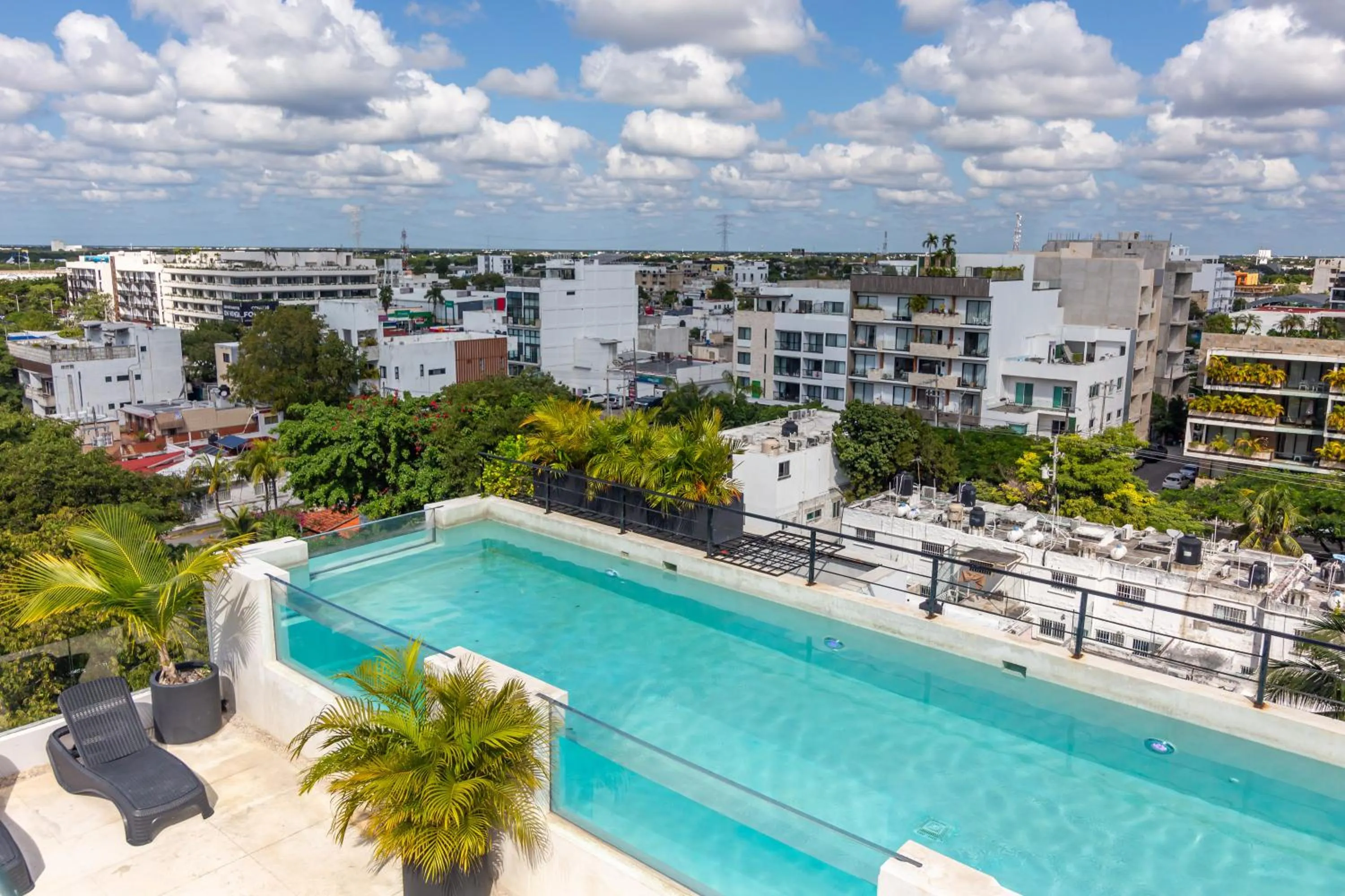 Property building in Toh House Luxury by Boutique Apartments MX