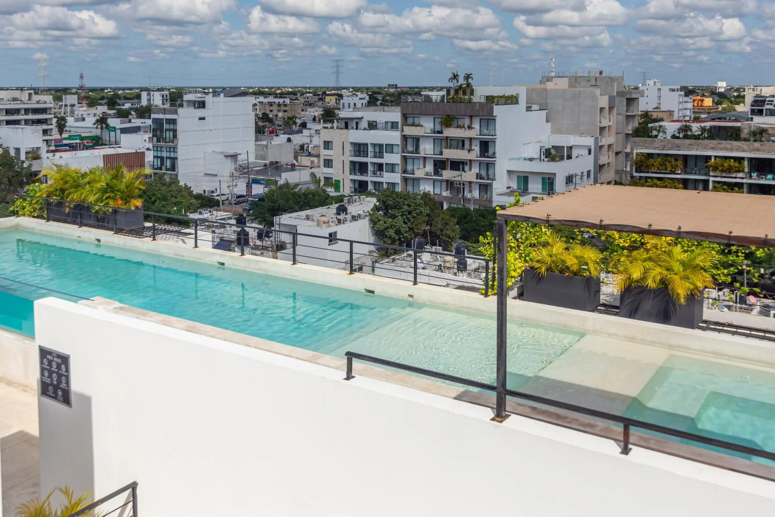 Property building in Toh House Luxury by Boutique Apartments MX