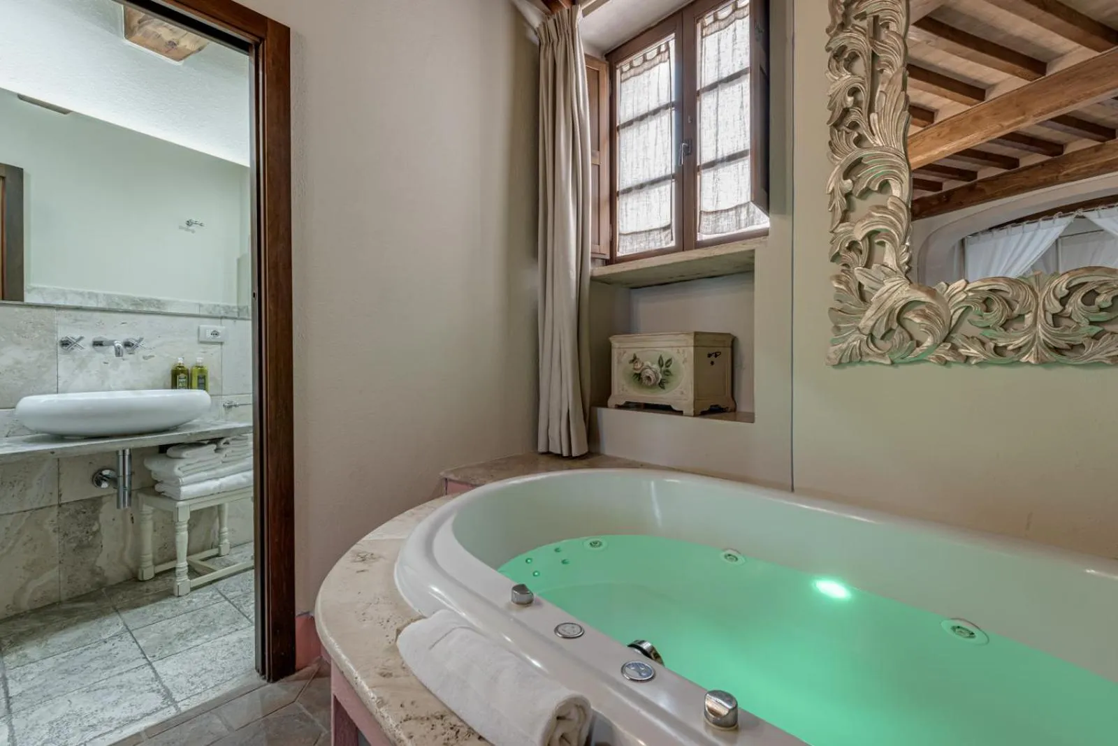 Bathroom in PALAZZO DEL CAPITANO Wellness & Relais - Luxury Borgo Capitano Collection