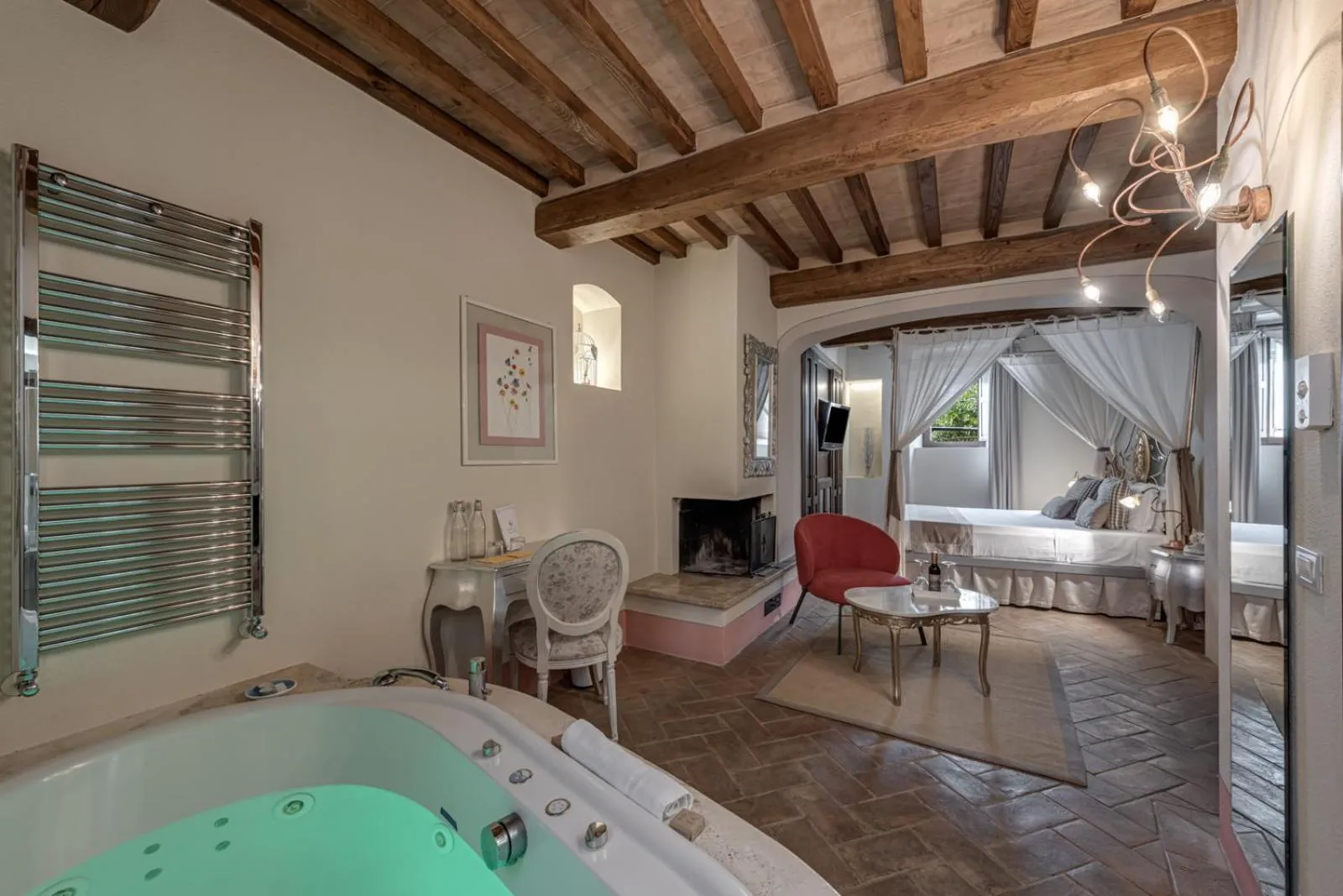 Bedroom in PALAZZO DEL CAPITANO Wellness & Relais - Luxury Borgo Capitano Collection