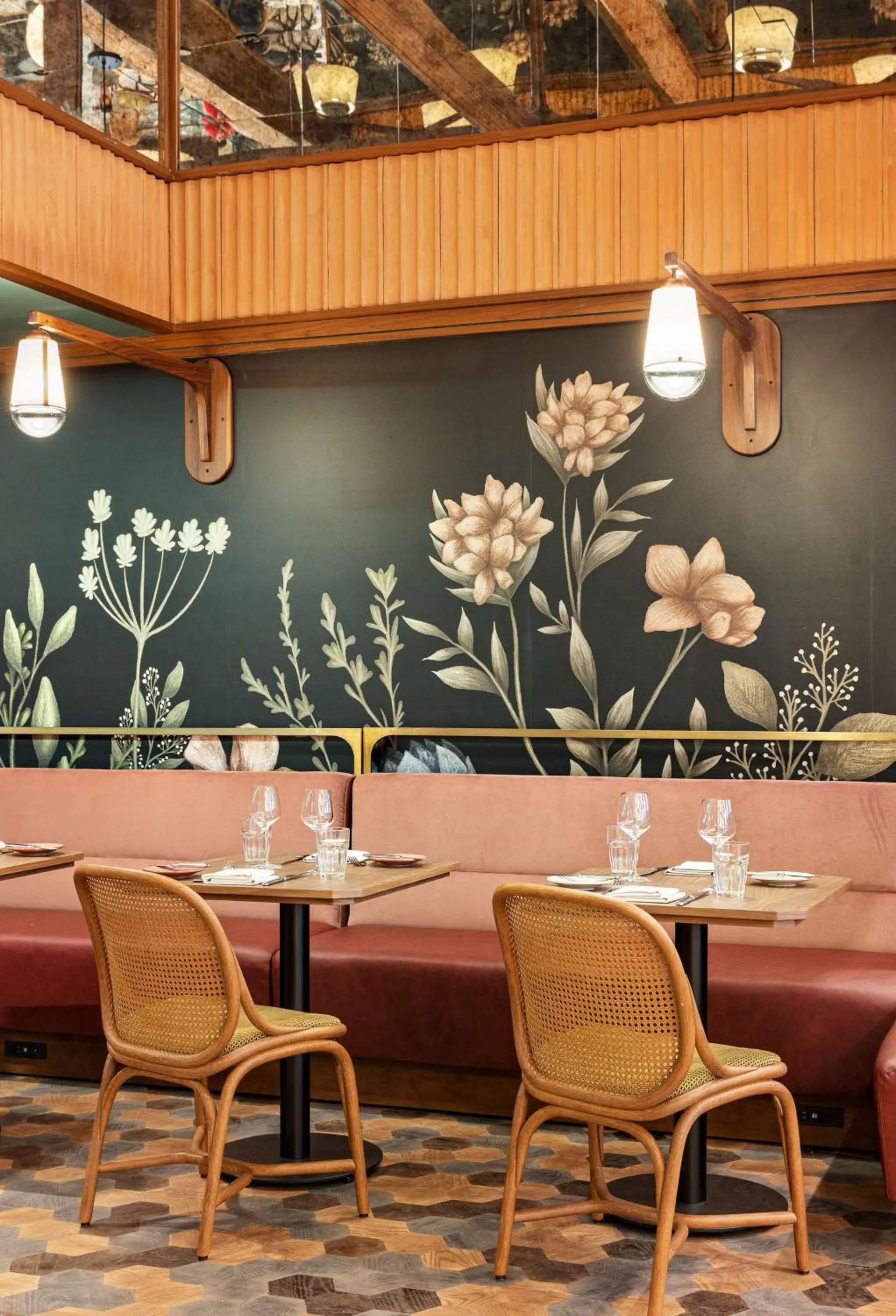 Restaurant/places to eat in Grayson Hotel