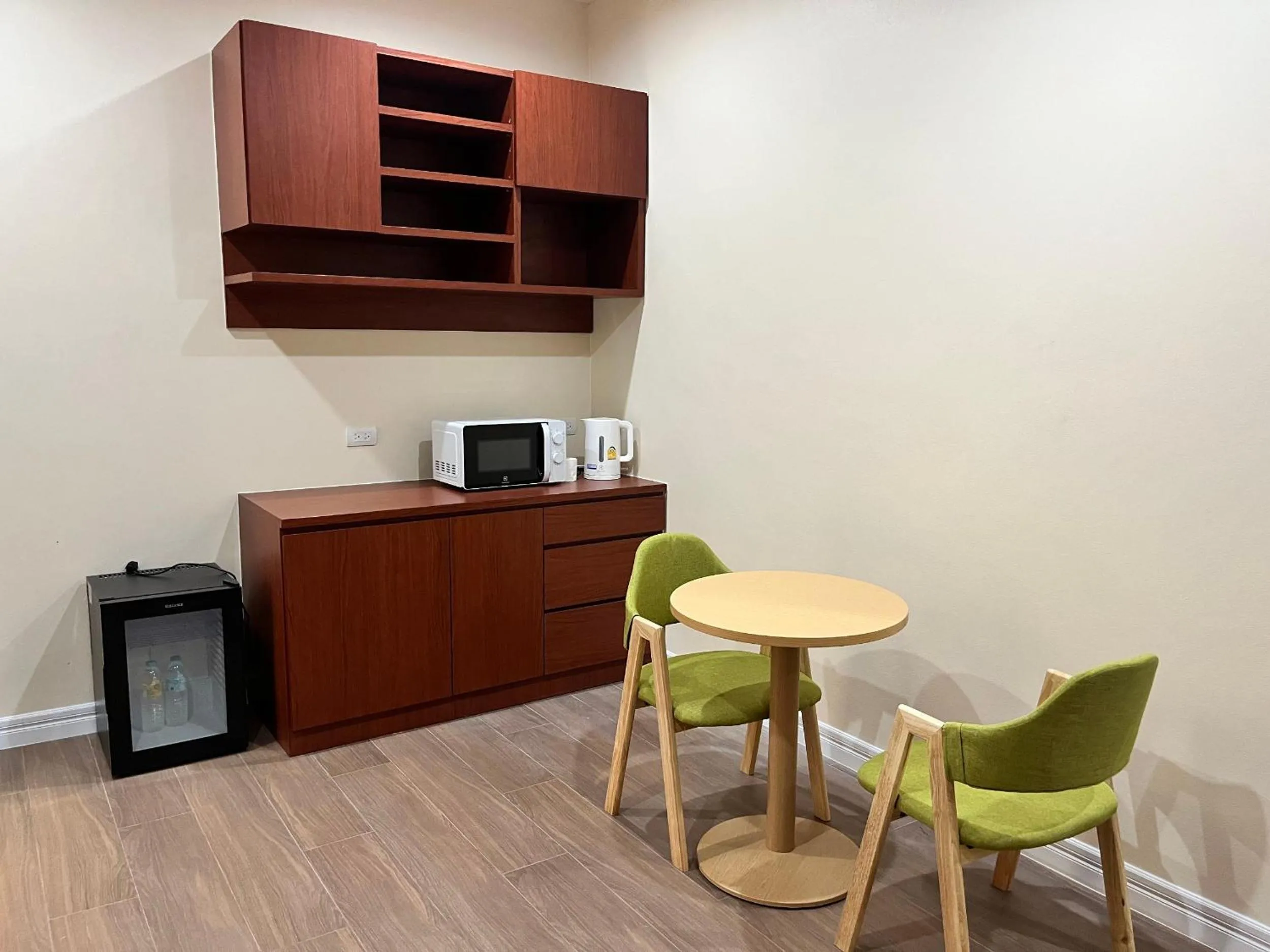 minibar in Anwari Hotel