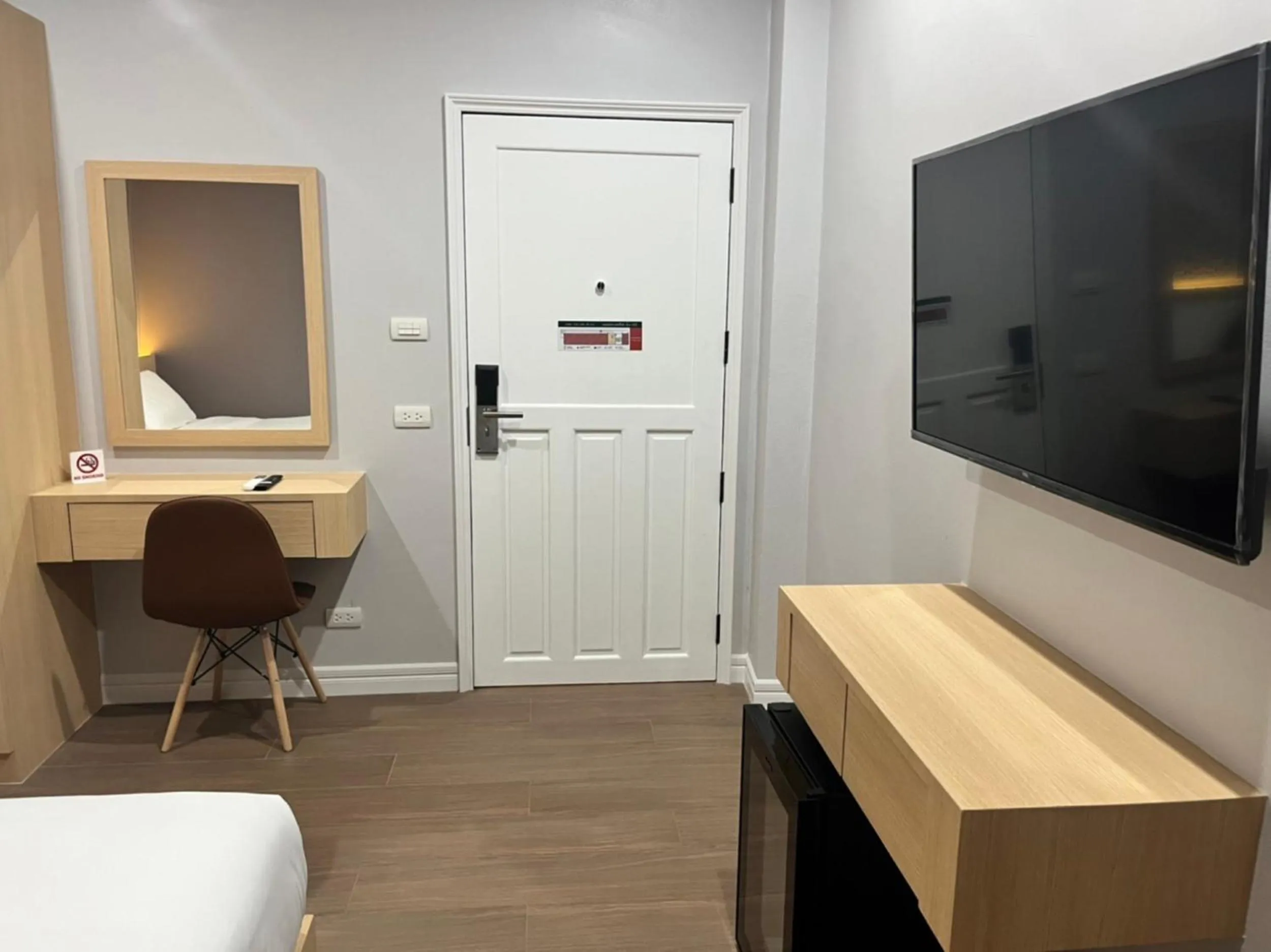 TV and multimedia, Bed in Anwari Hotel