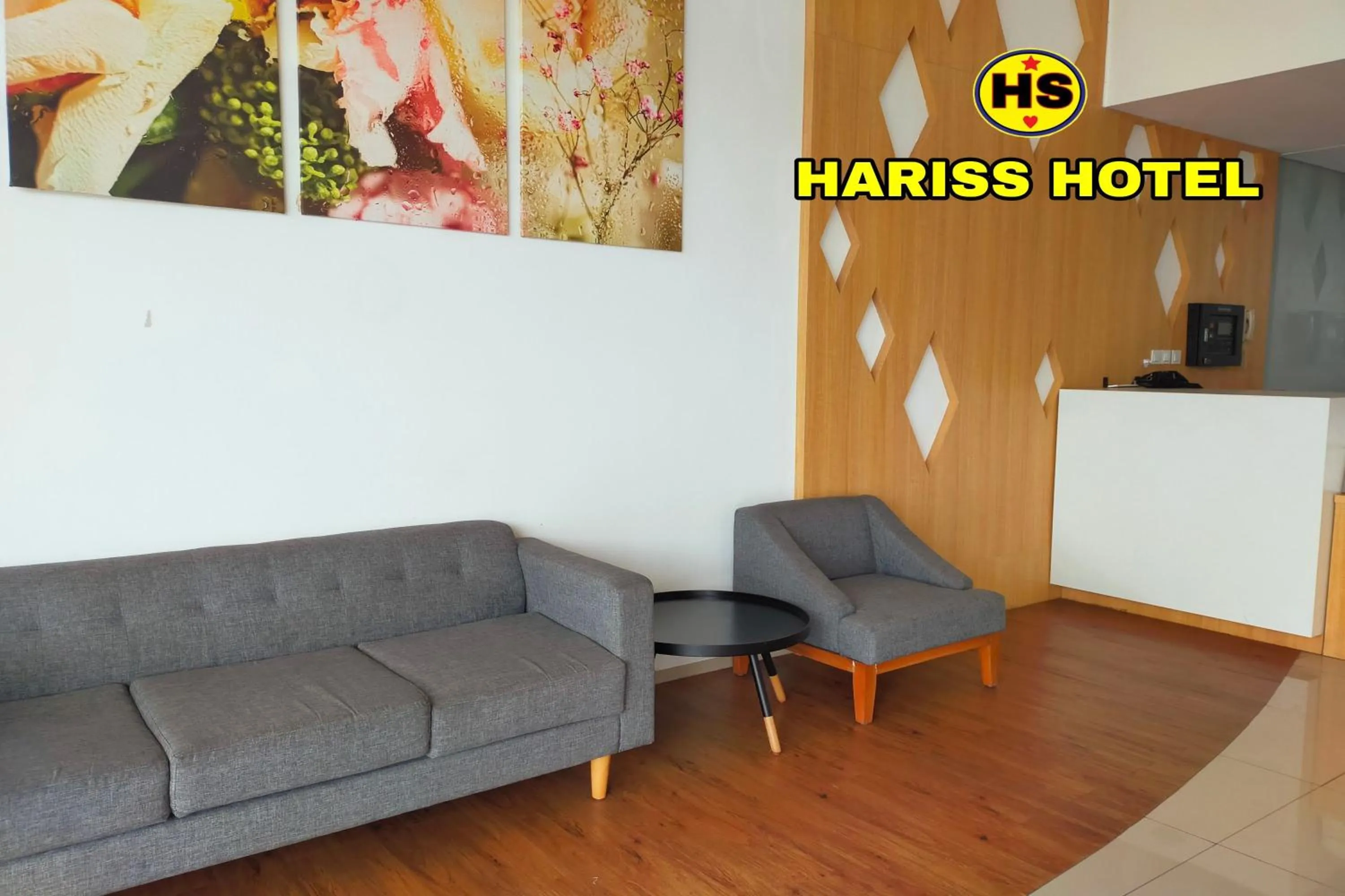 Lobby or reception in Hariss Inn Bandara