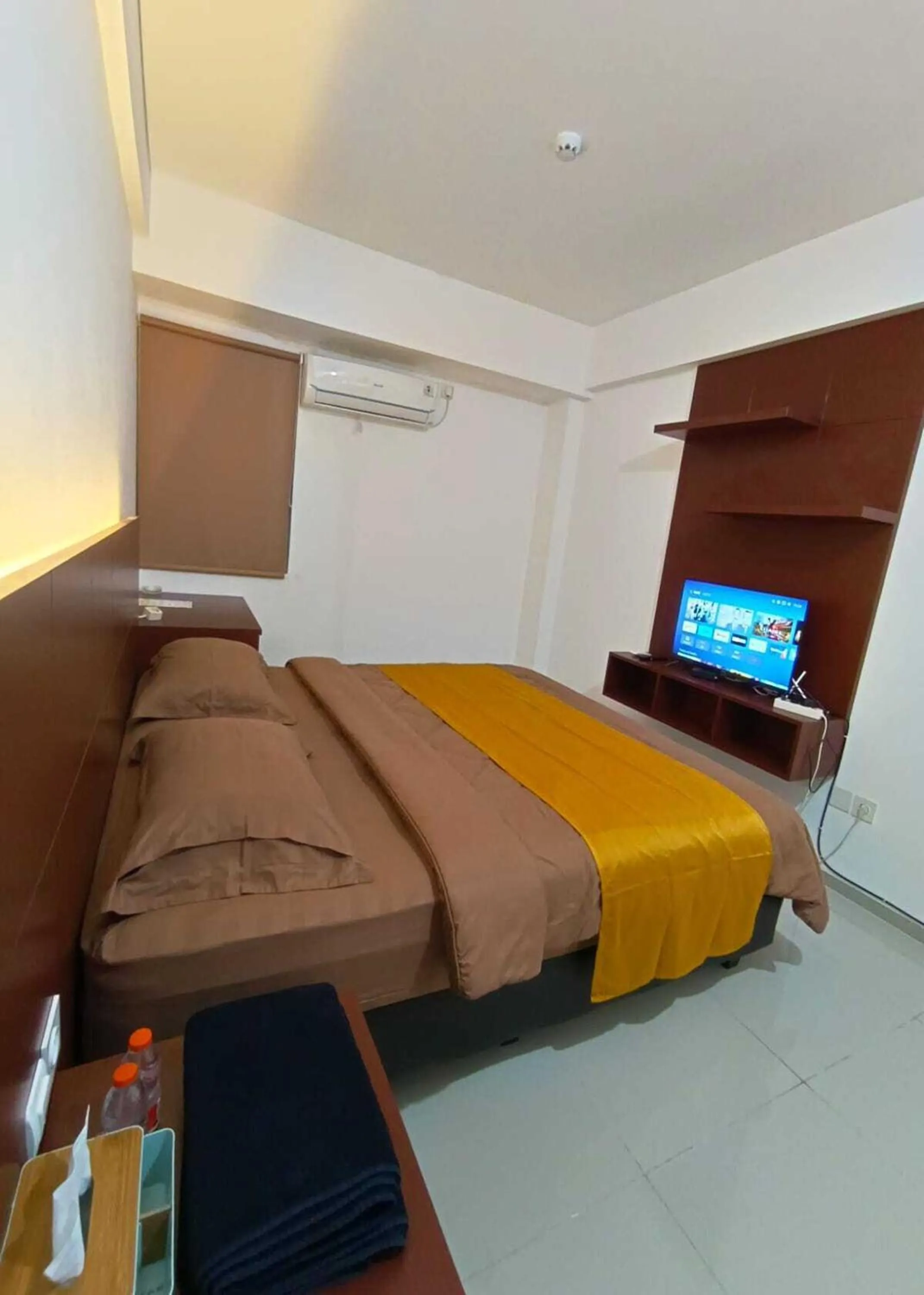 Bed in Hariss Inn Bandara