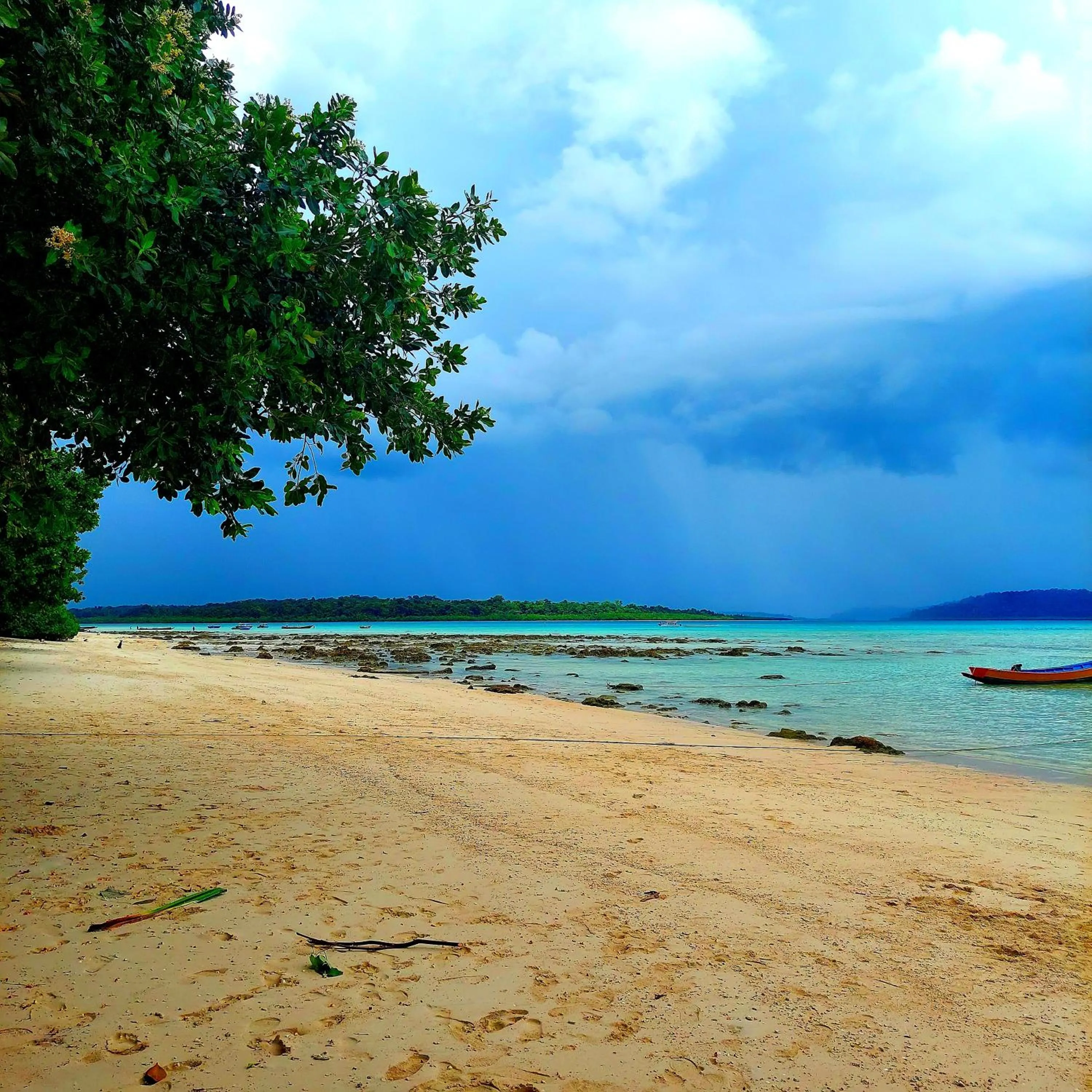 Beach in Lemon Grass Resort & Spa