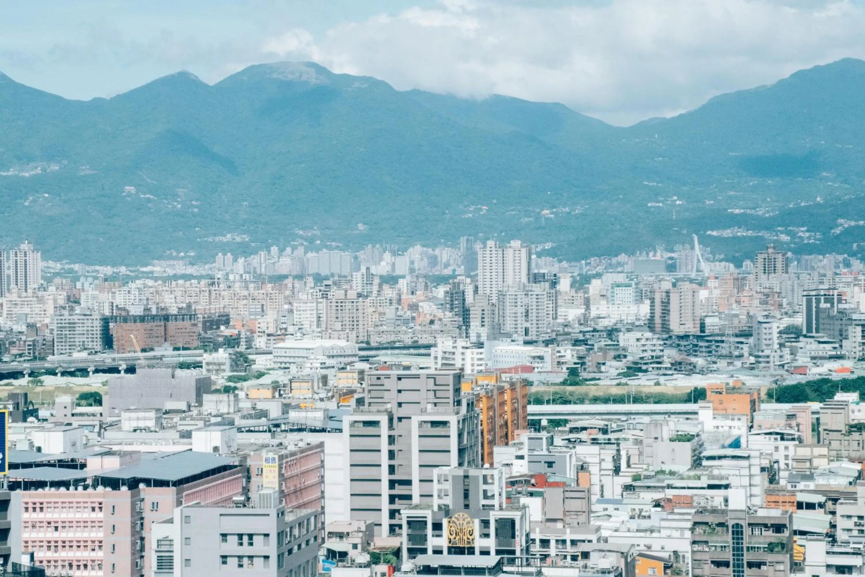 City view in Hyatt Place New Taipei City Xinzhuang