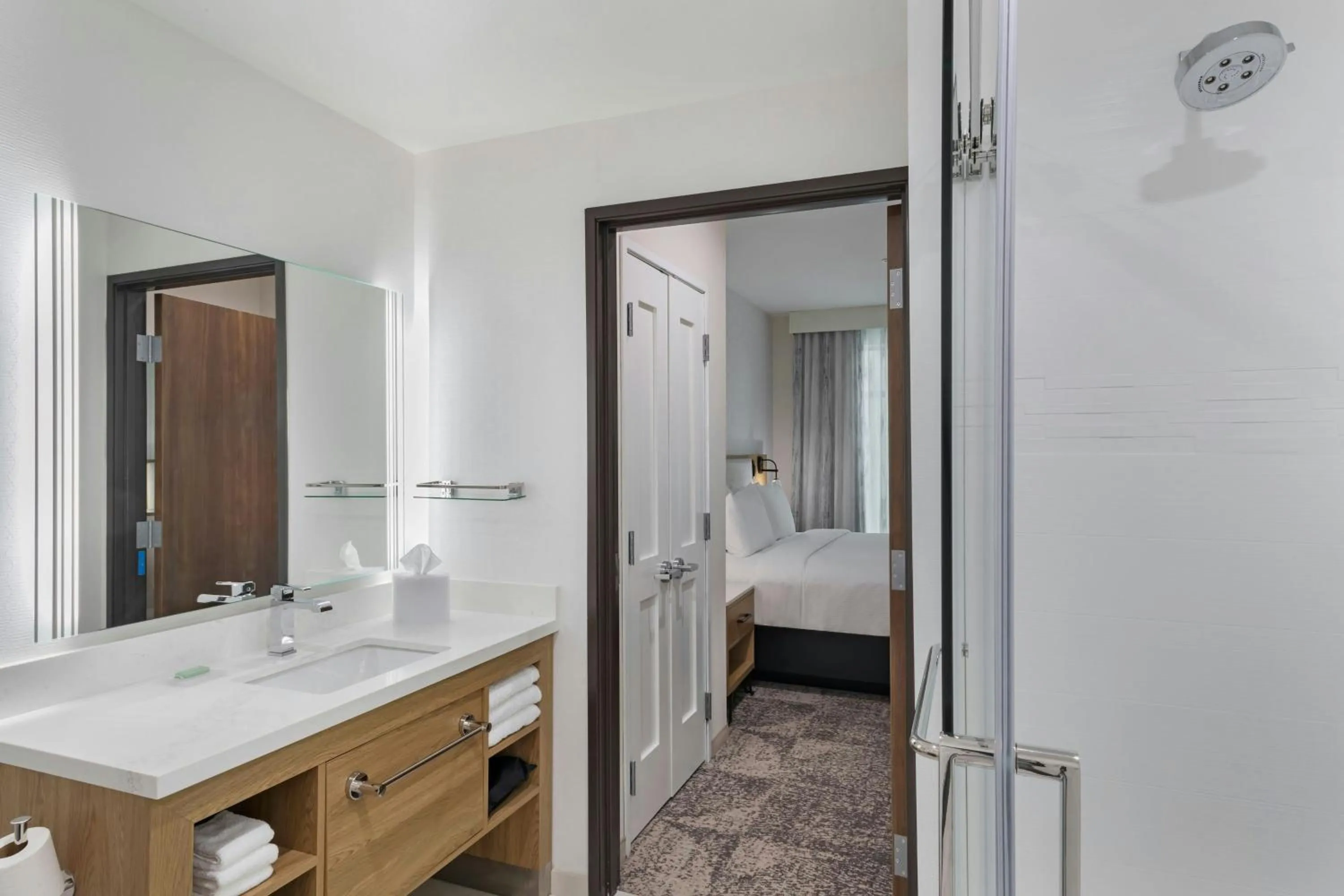 Bathroom, Bed in Residence Inn by Marriott Chatsworth