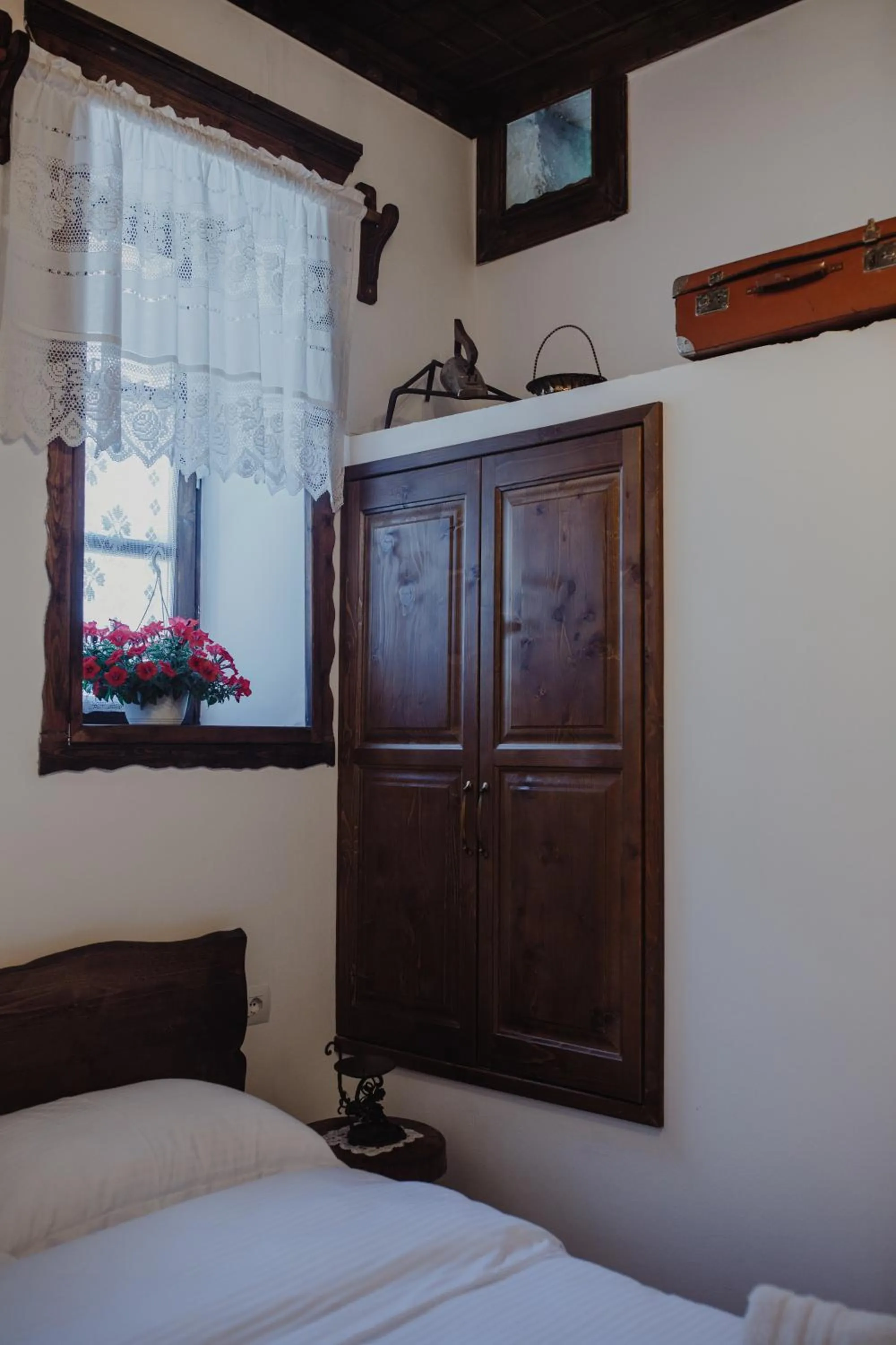 Bedroom, Bed in Tradita e Beratit