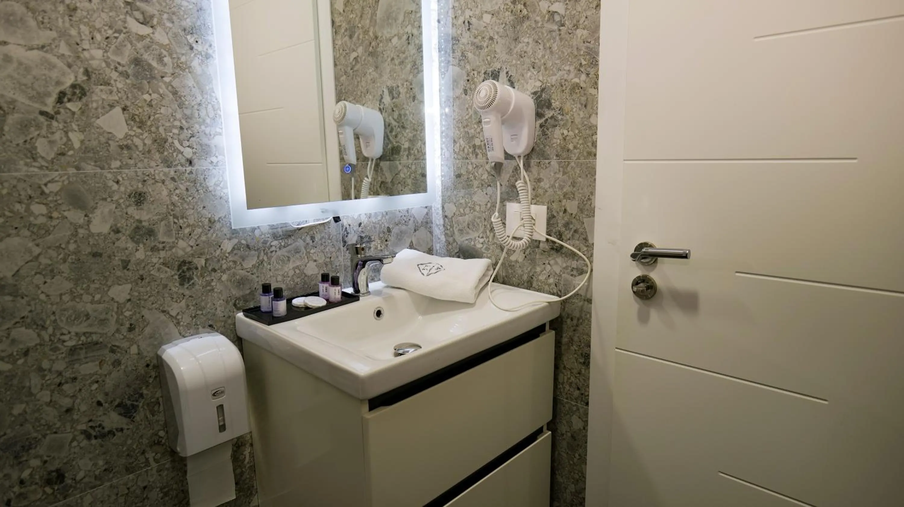 Bathroom in 313 Villa City Center