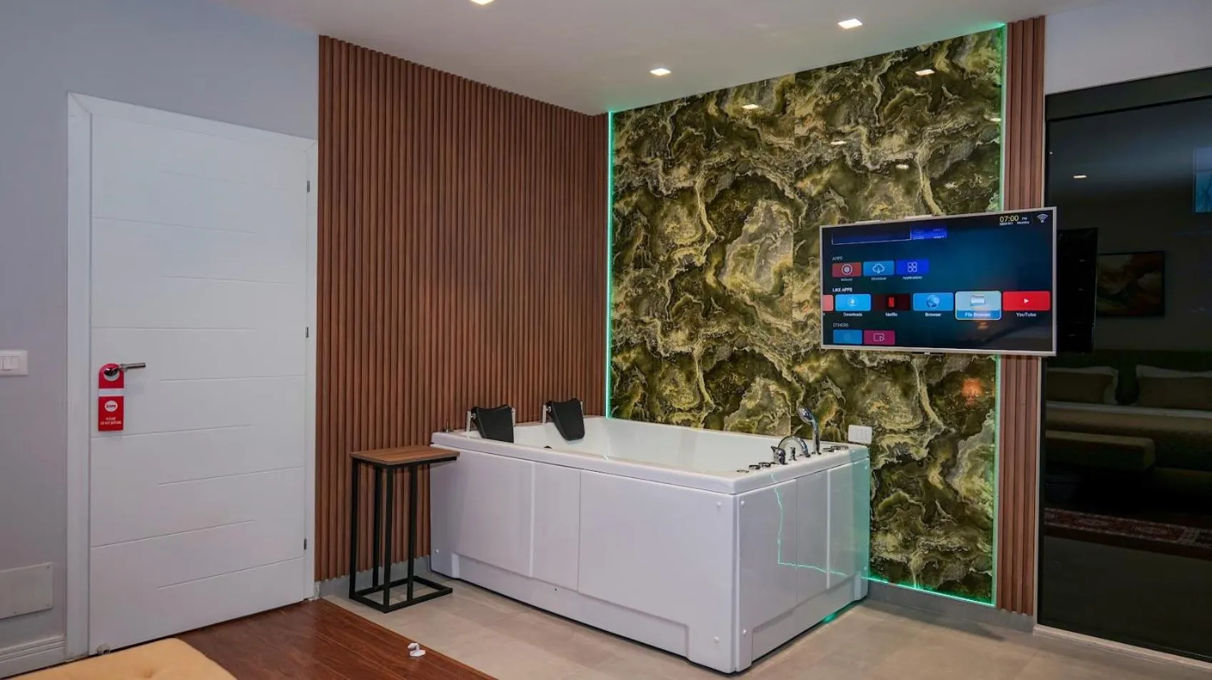 Hot Tub in 313 Villa City Center