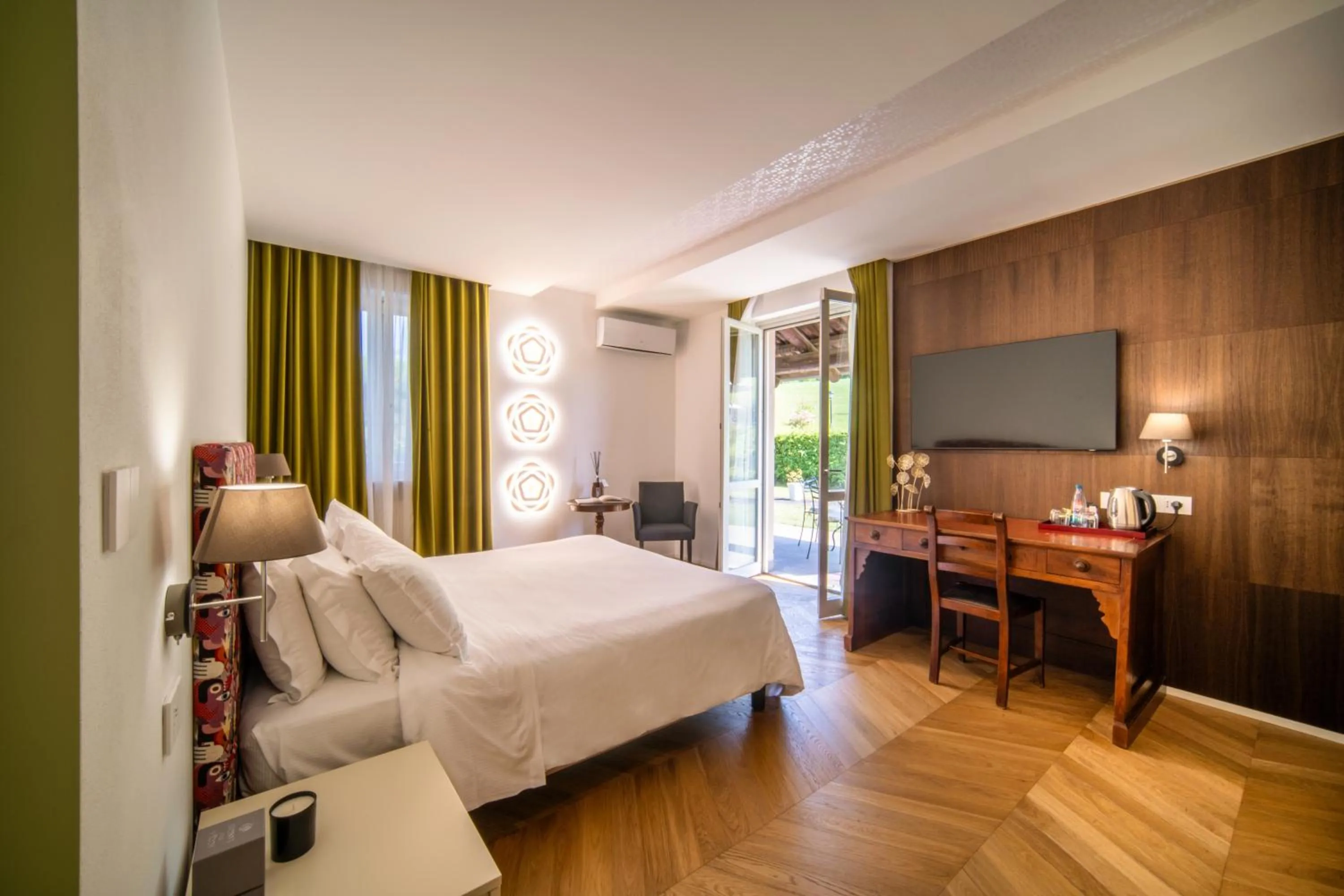 Patio in Resort Limax Acis