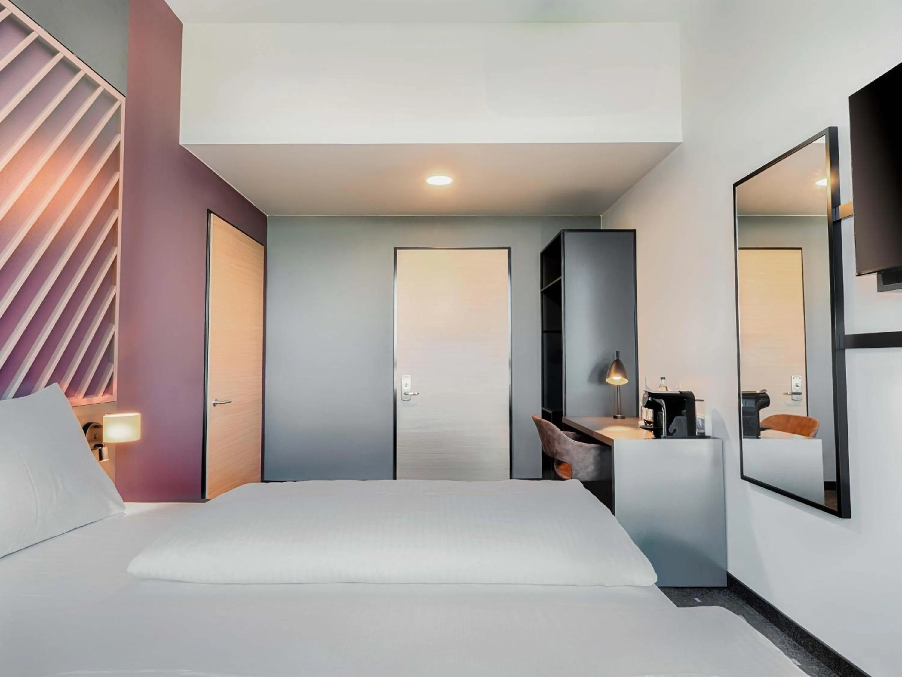 Photo of the whole room, Bed in B&B Hotel Nürnberg-West