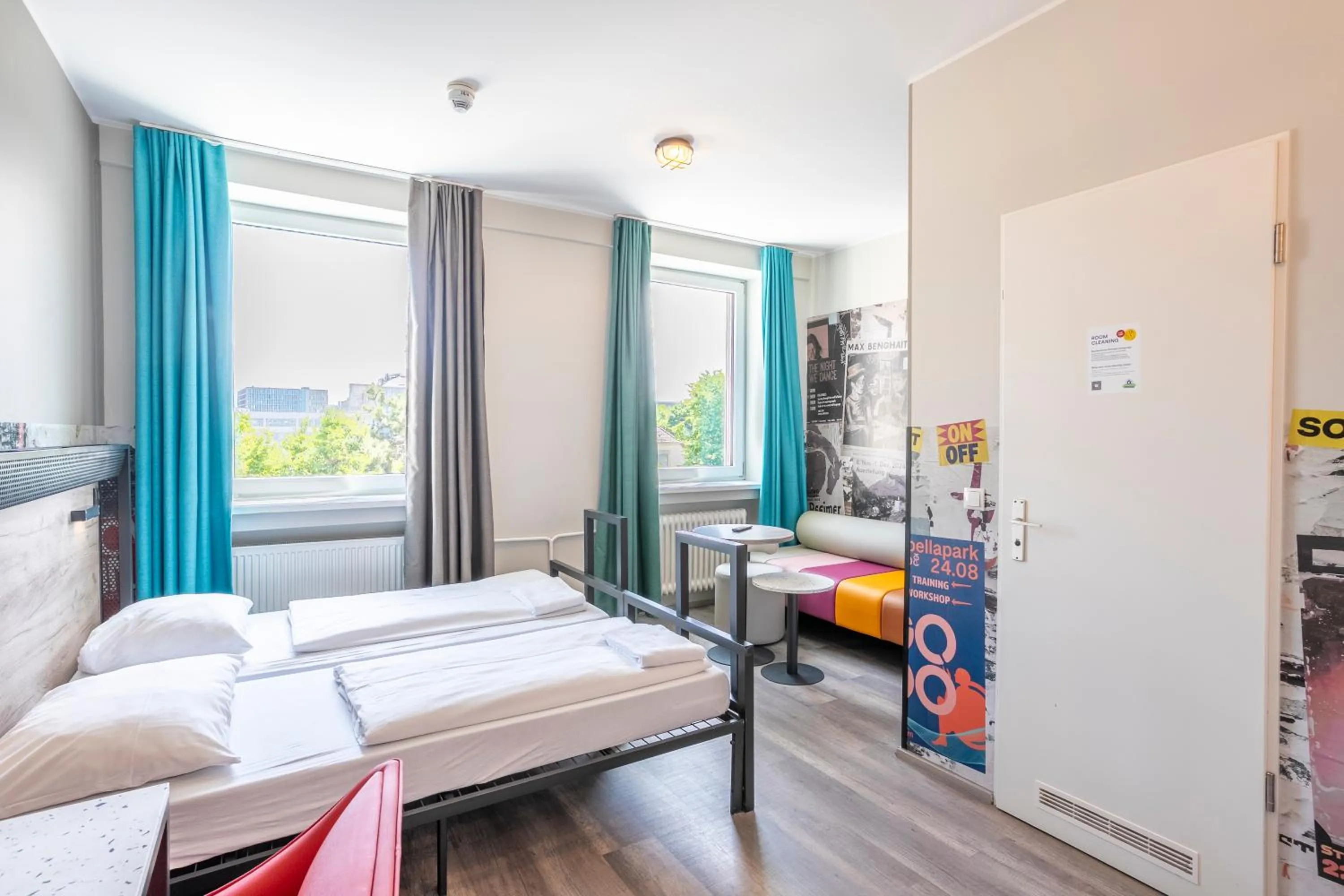 Photo of the whole room, Bed in a&o München Laim