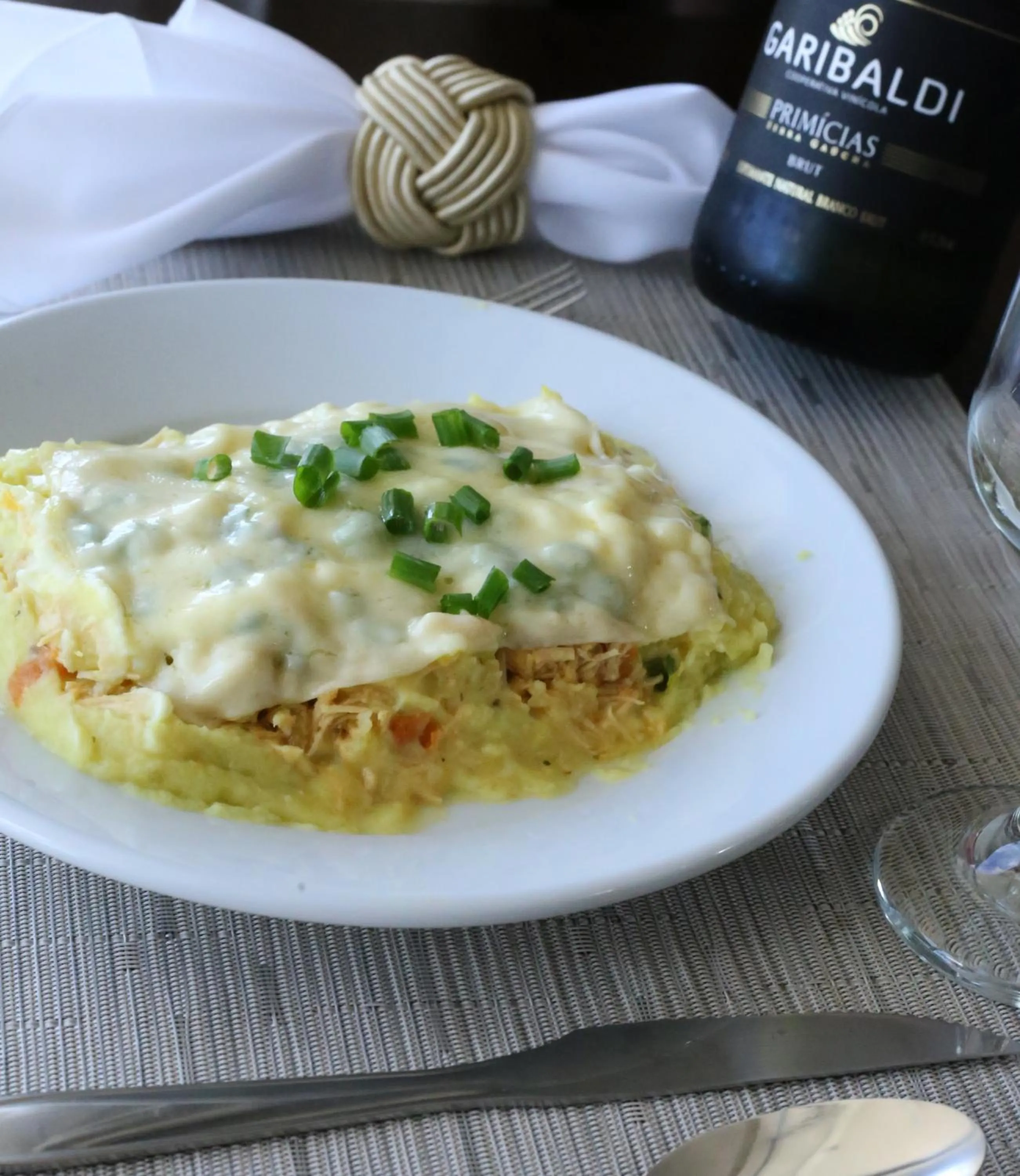 Food and drinks in Tezla Hotel