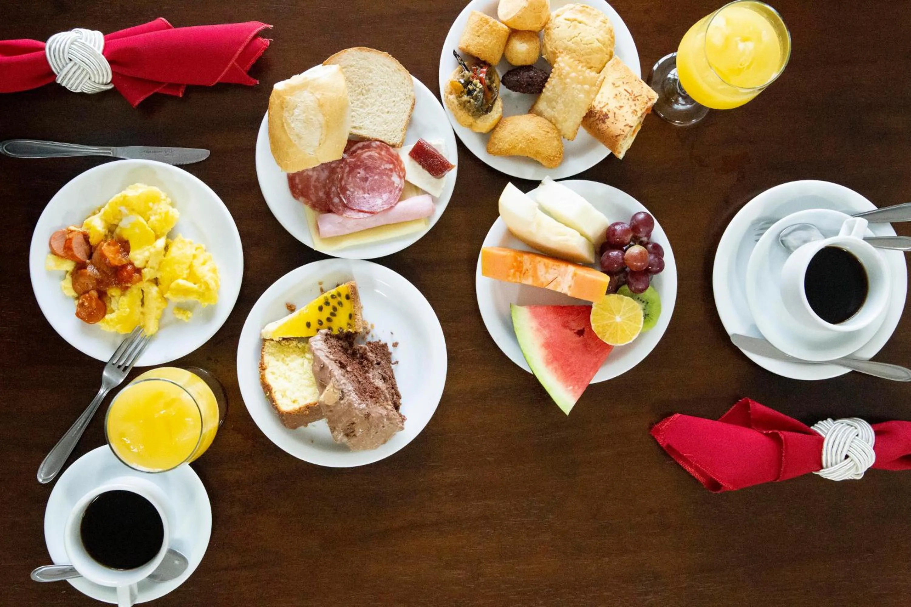 Food and drinks in Tezla Hotel