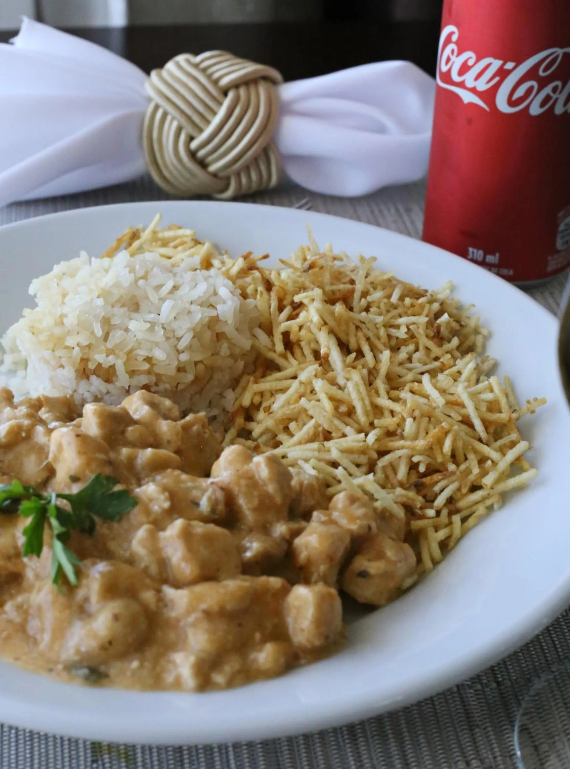 Food and drinks in Tezla Hotel