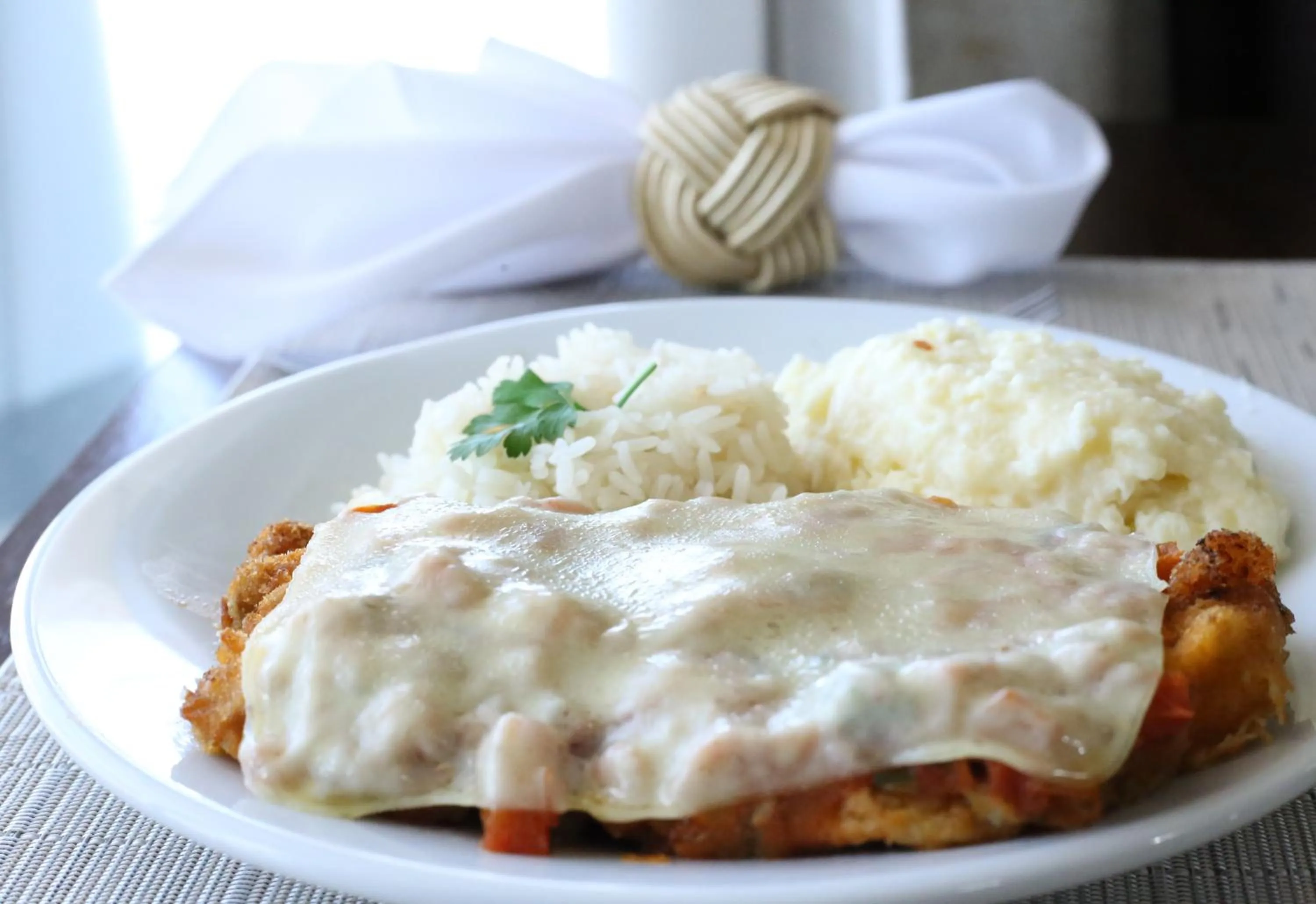 Food and drinks in Tezla Hotel