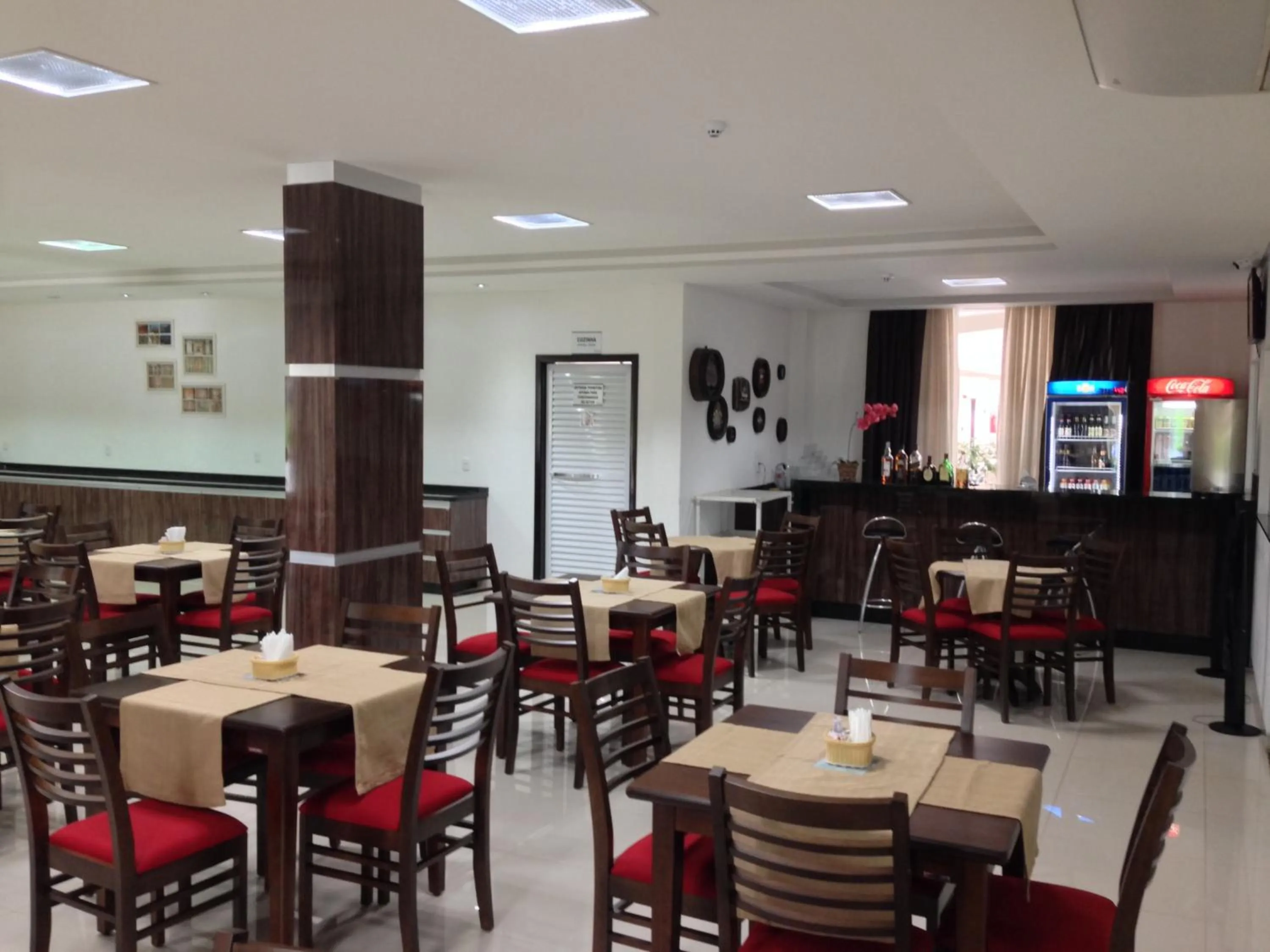Restaurant/places to eat in Tezla Hotel